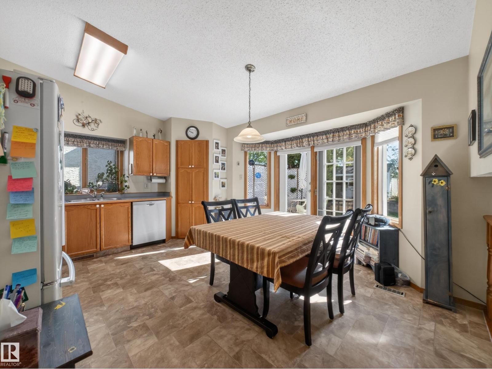 5515 45 ST - 11
