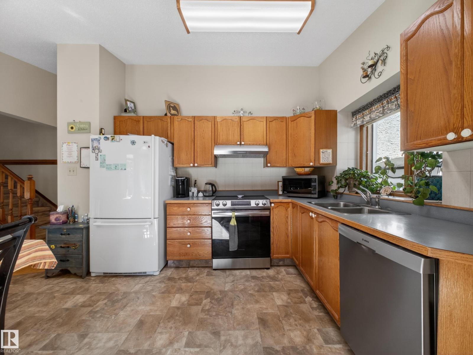 5515 45 ST - 13