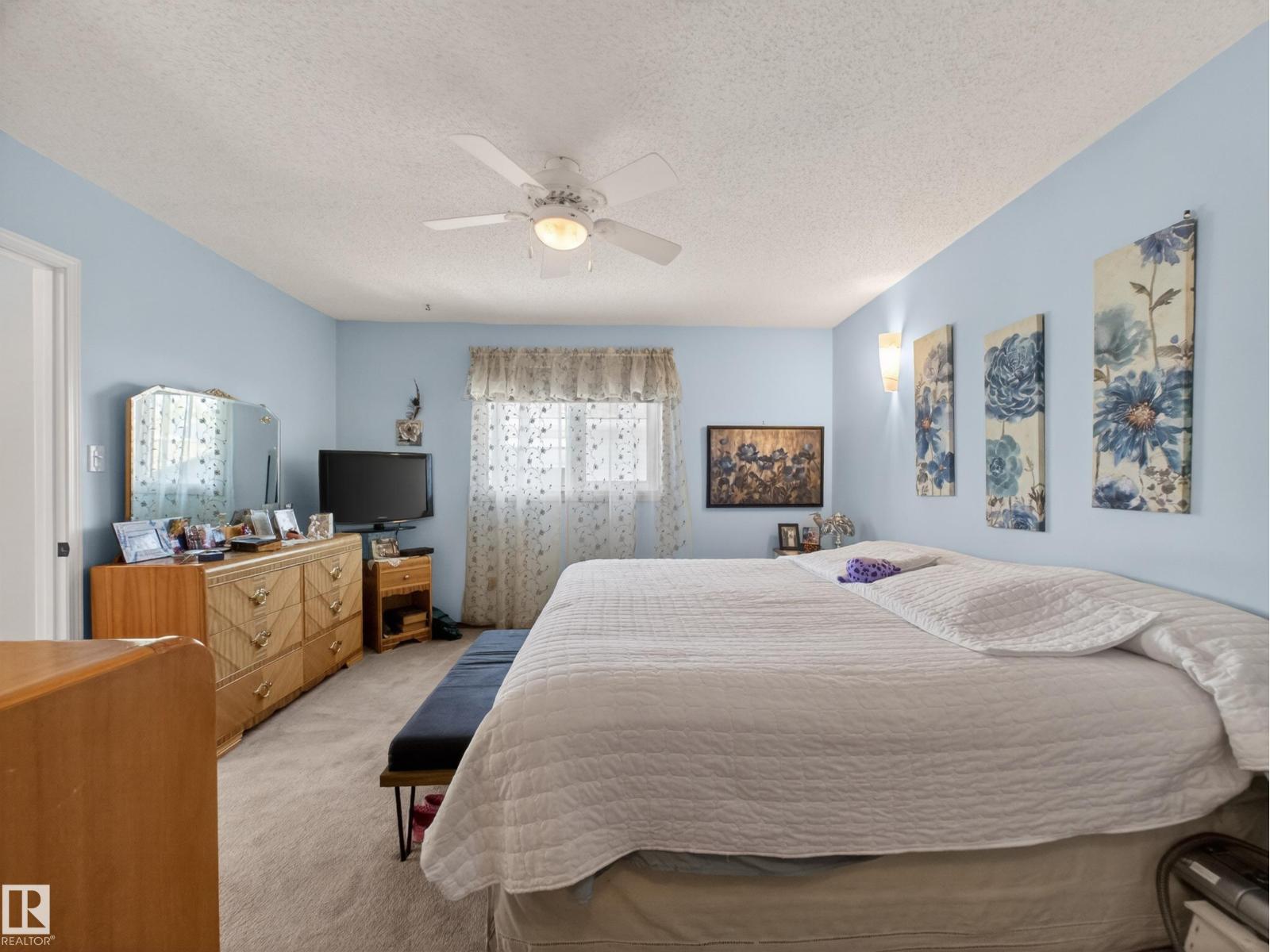 5515 45 ST - 18