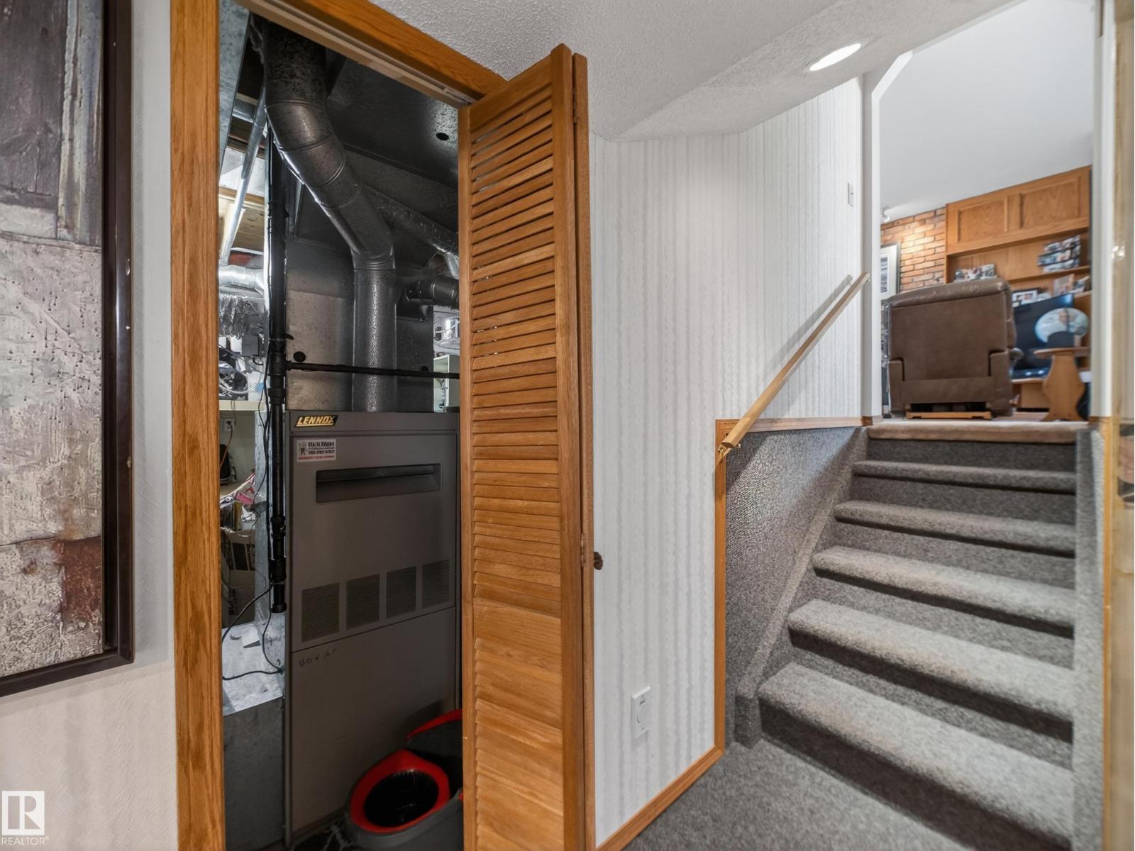 5515 45 ST - 36