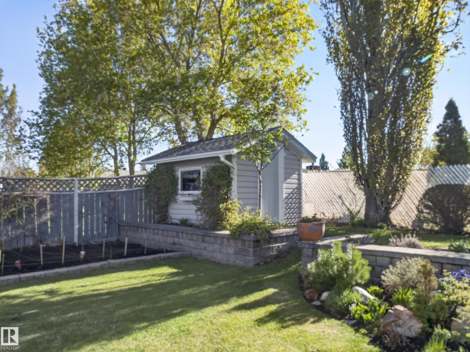 5515 45 ST - 44