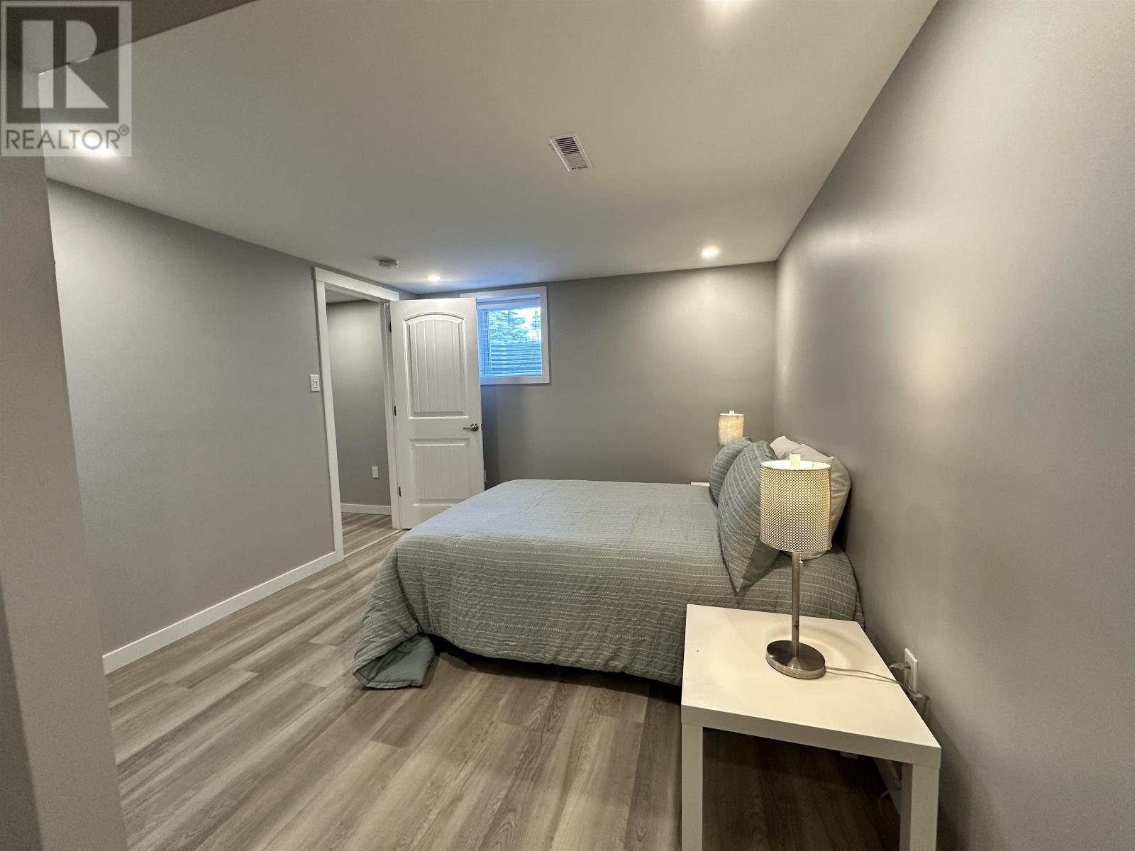 150 Parkwood Crescent - 23