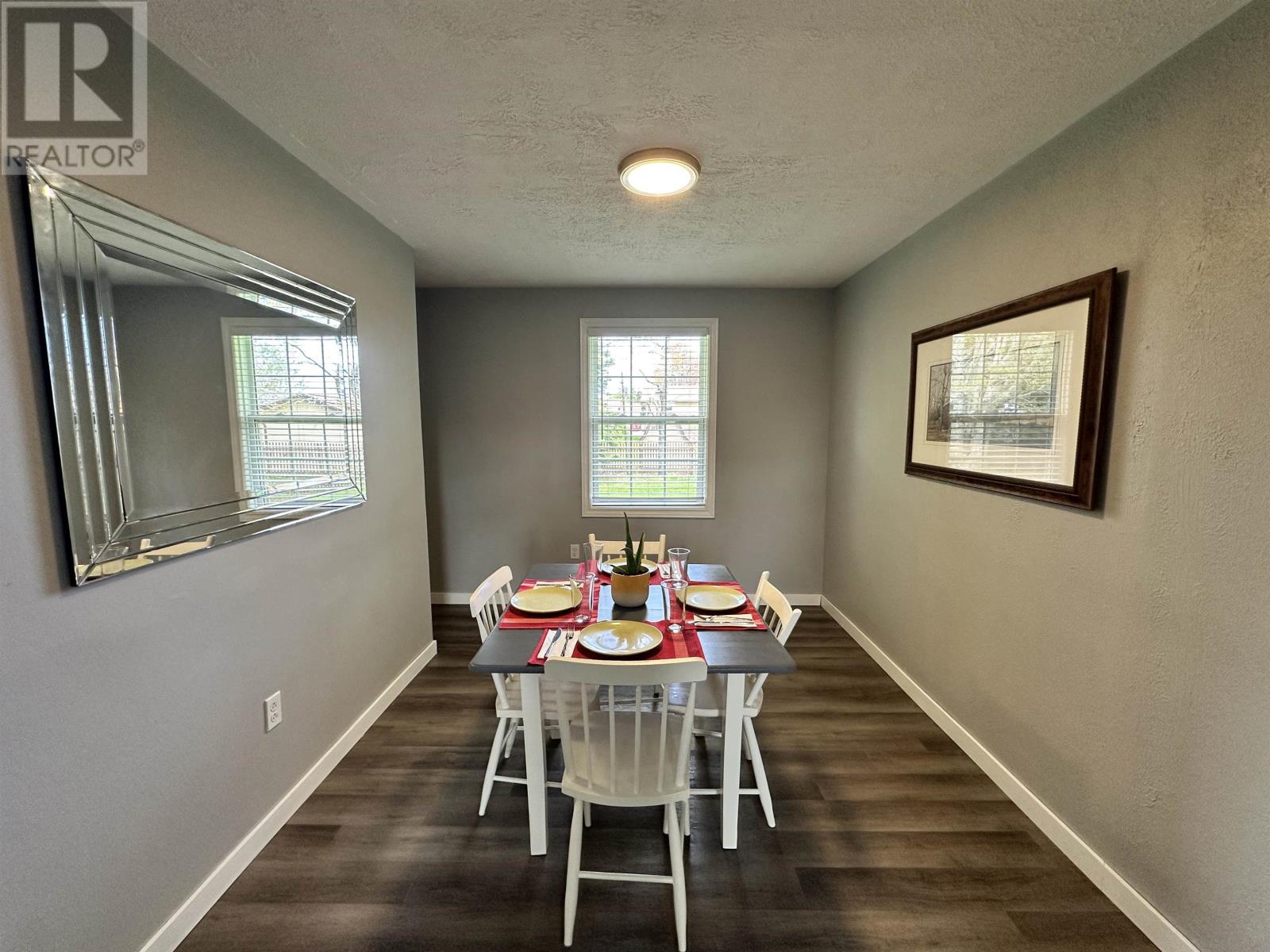 150 Parkwood Crescent - 6