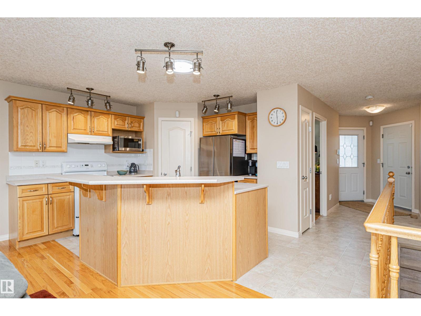 #15 16415 77 ST NW NW - 19