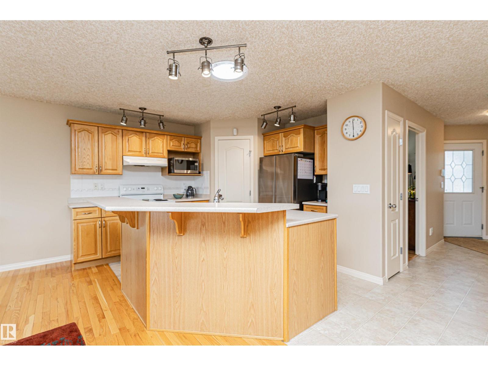 #15 16415 77 ST NW NW - 20