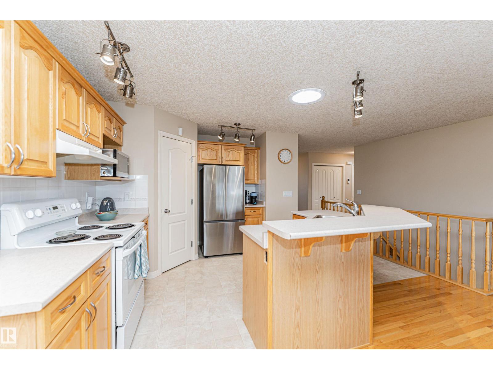 #15 16415 77 ST NW NW - 21