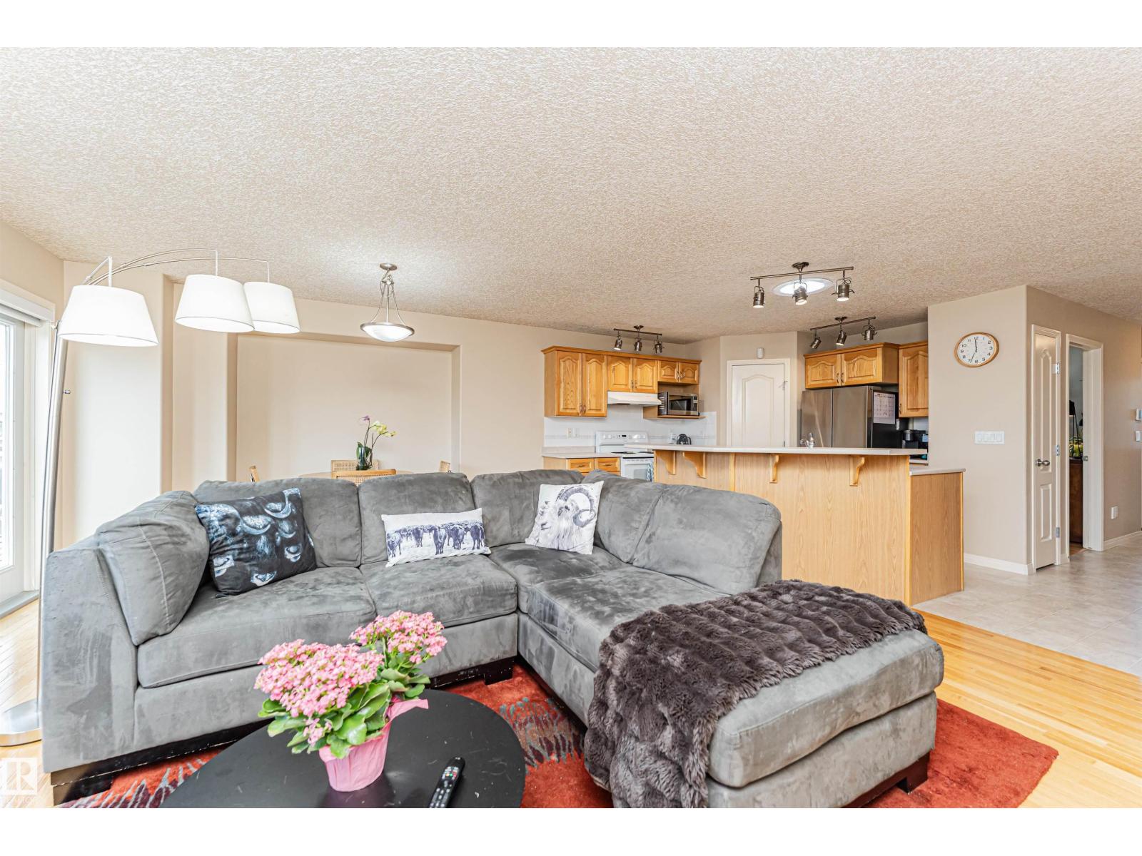 #15 16415 77 ST NW NW - 29