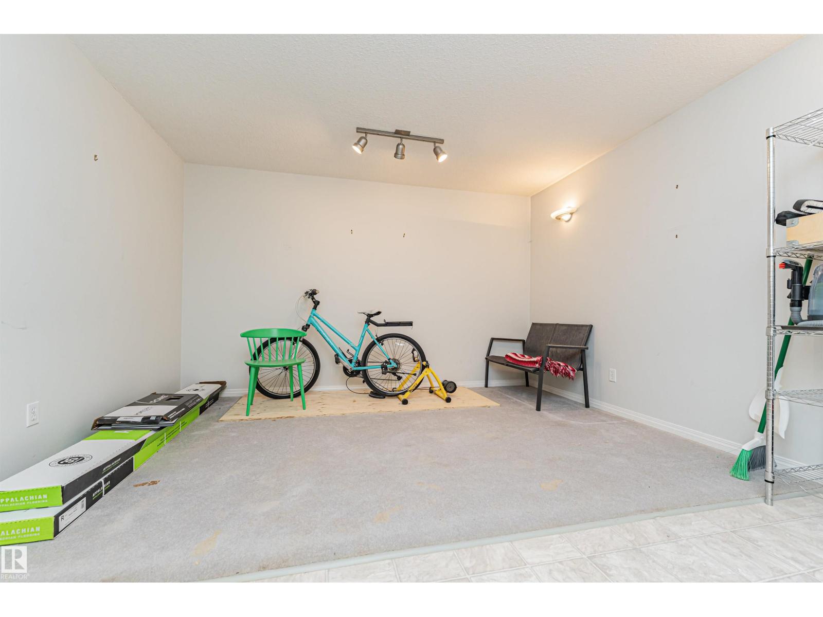 #15 16415 77 ST NW NW - 38
