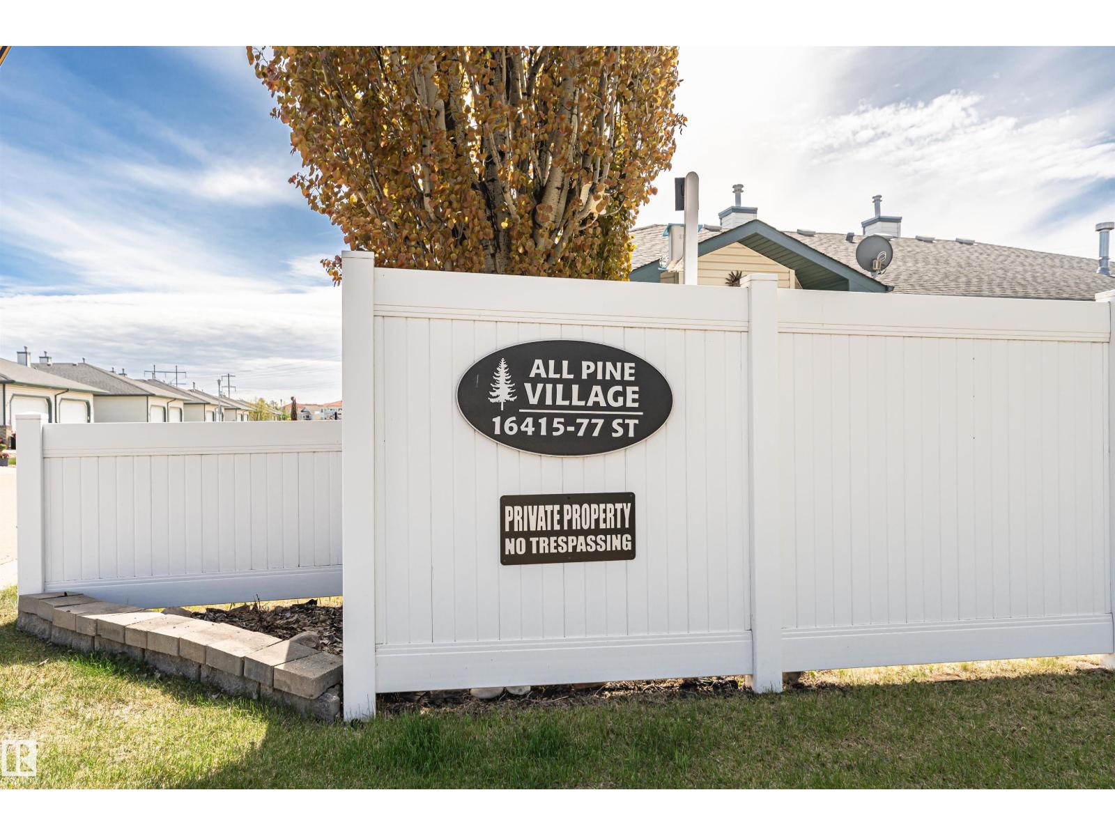 #15 16415 77 ST NW NW - 52