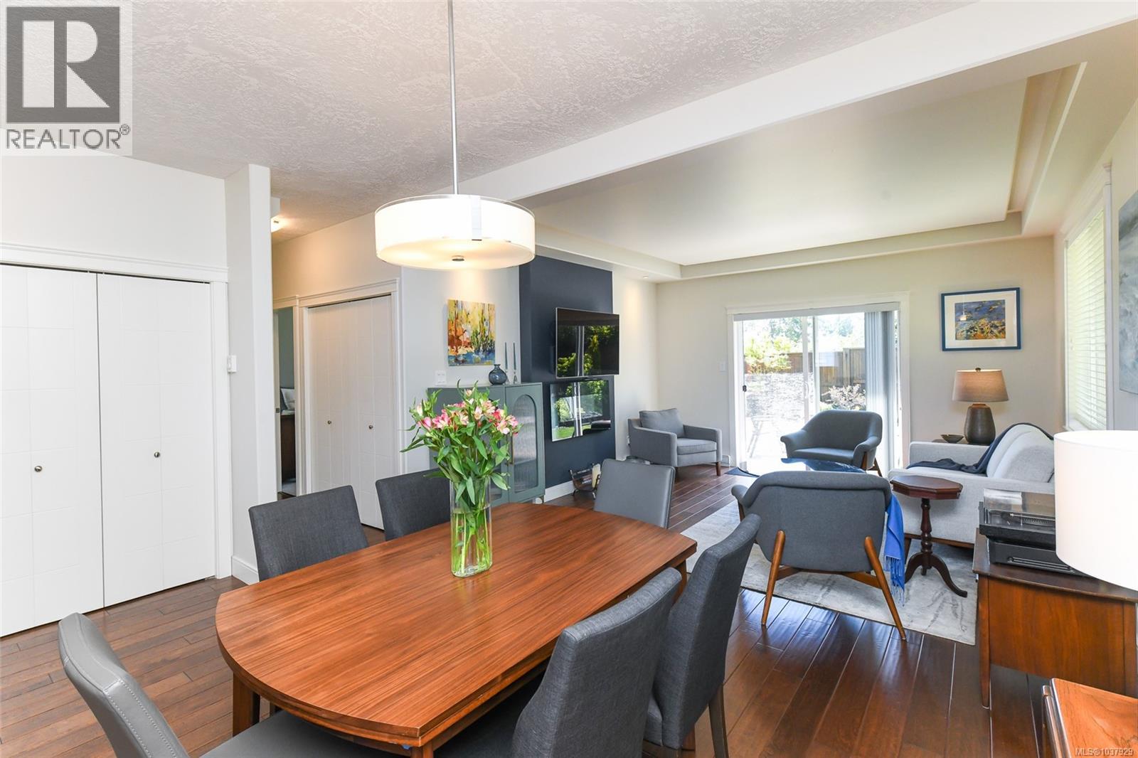 1 2030 Wallace Ave, Comox