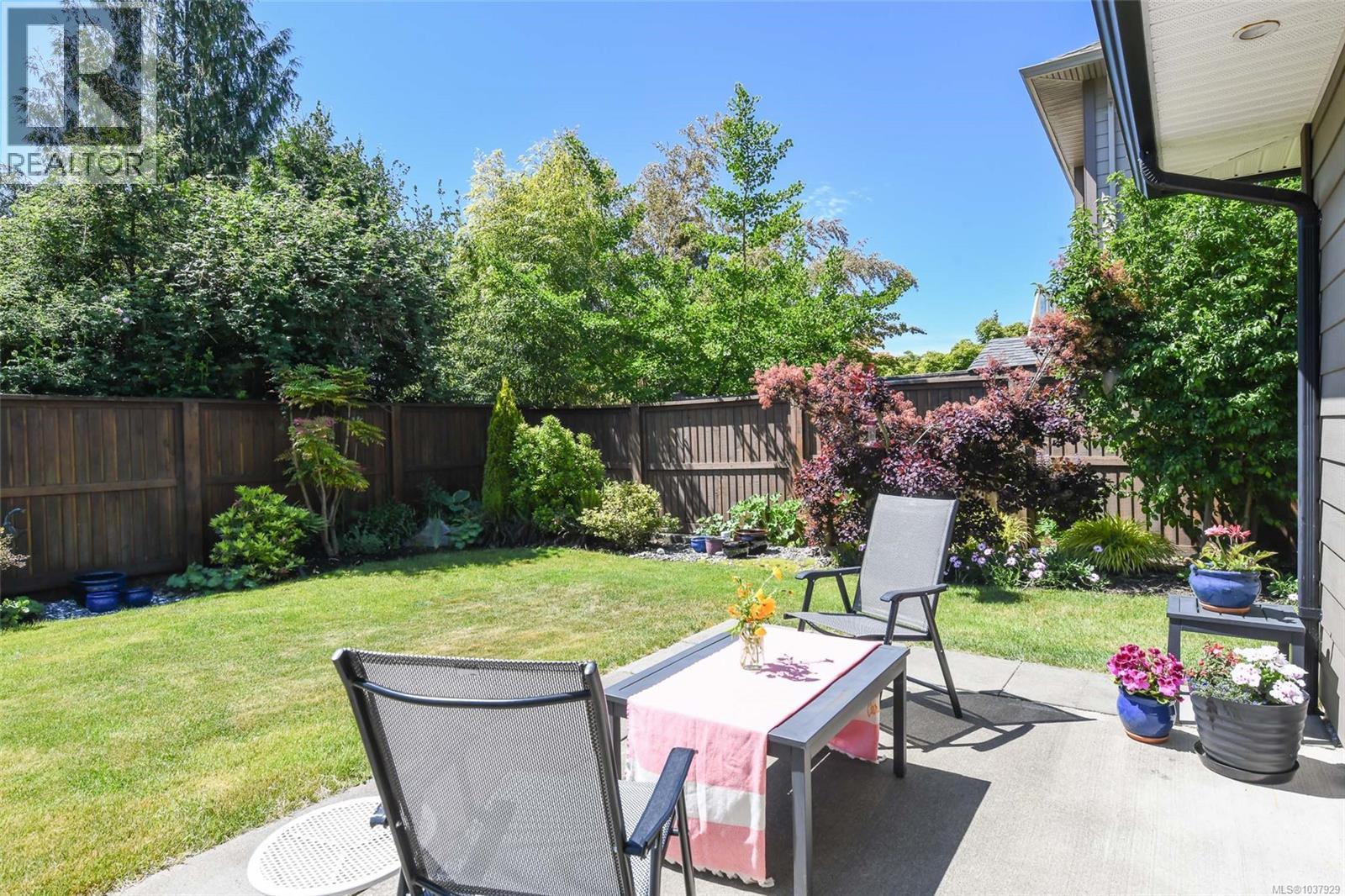 1 2030 Wallace Ave, Comox