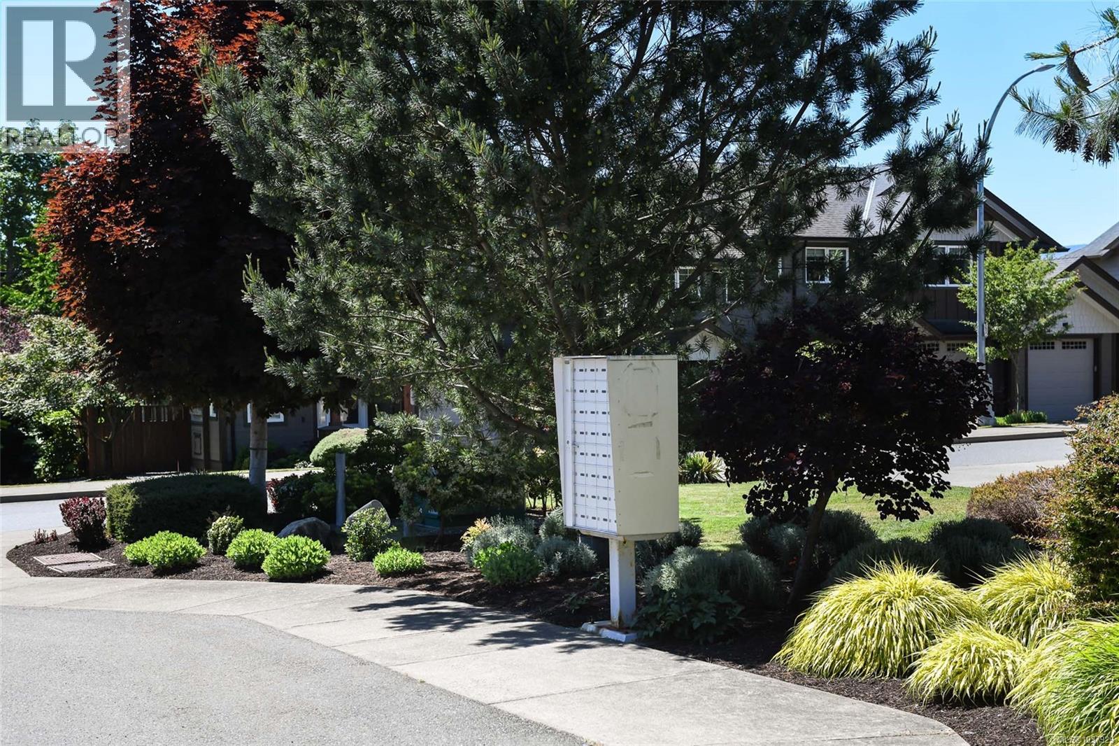 1 2030 Wallace Ave, Comox