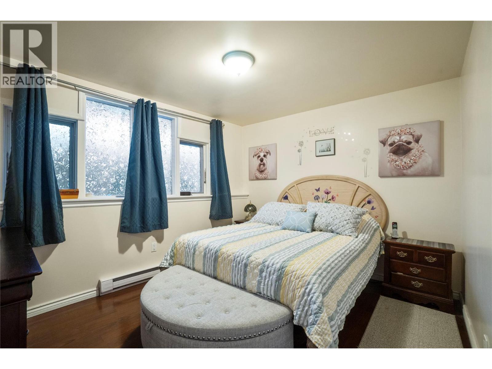 6327 Squilax-Anglemont Road - 17