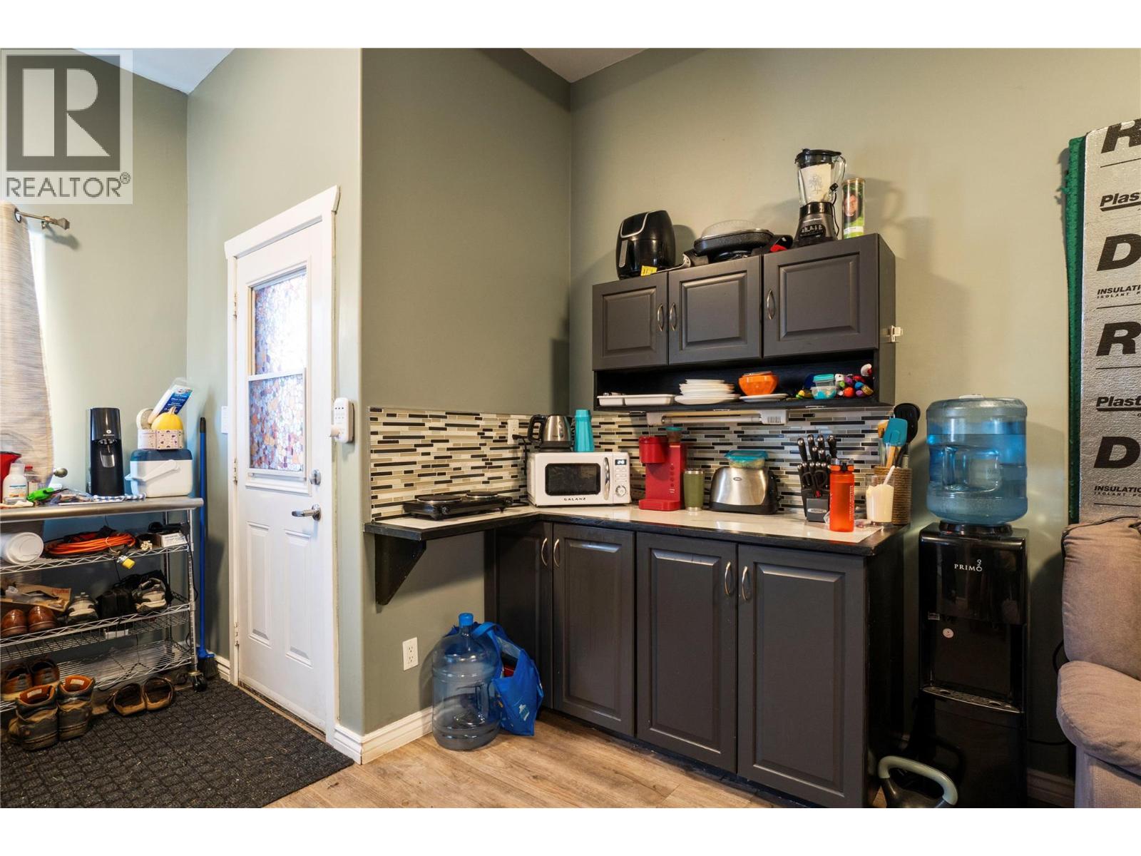 6327 Squilax-Anglemont Road - 23