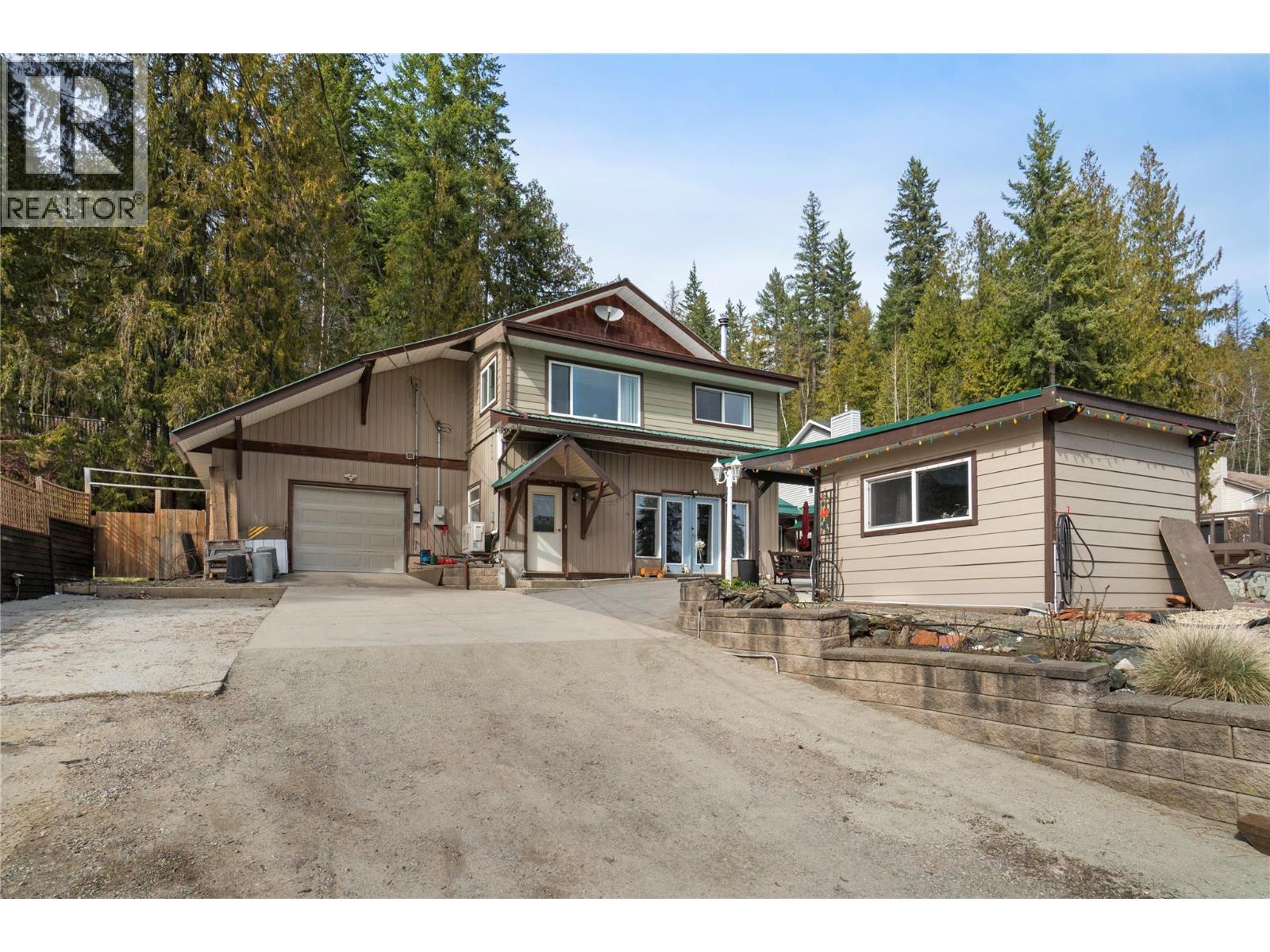 6327 Squilax-Anglemont Road - 56