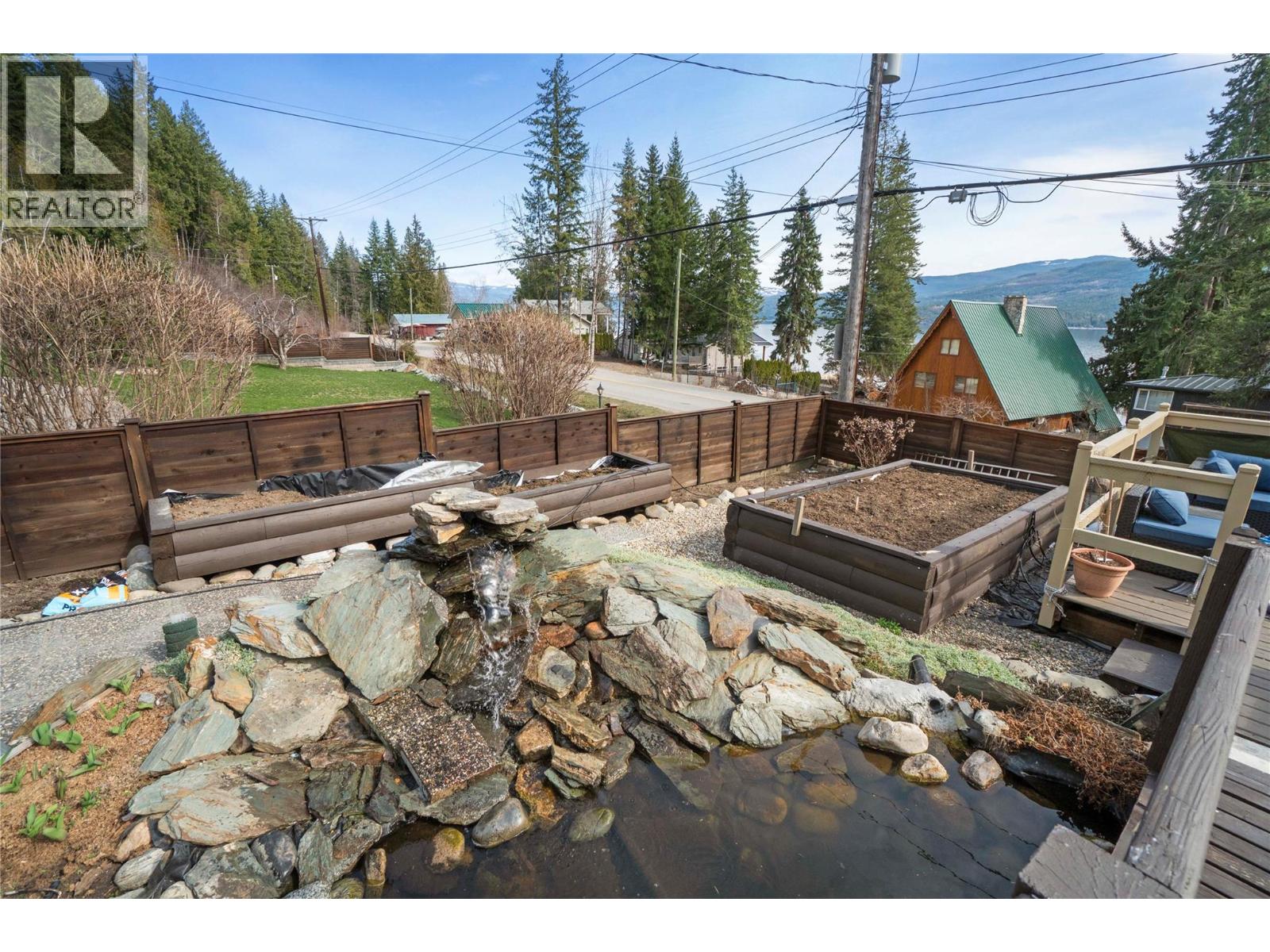 6327 Squilax-Anglemont Road - 48