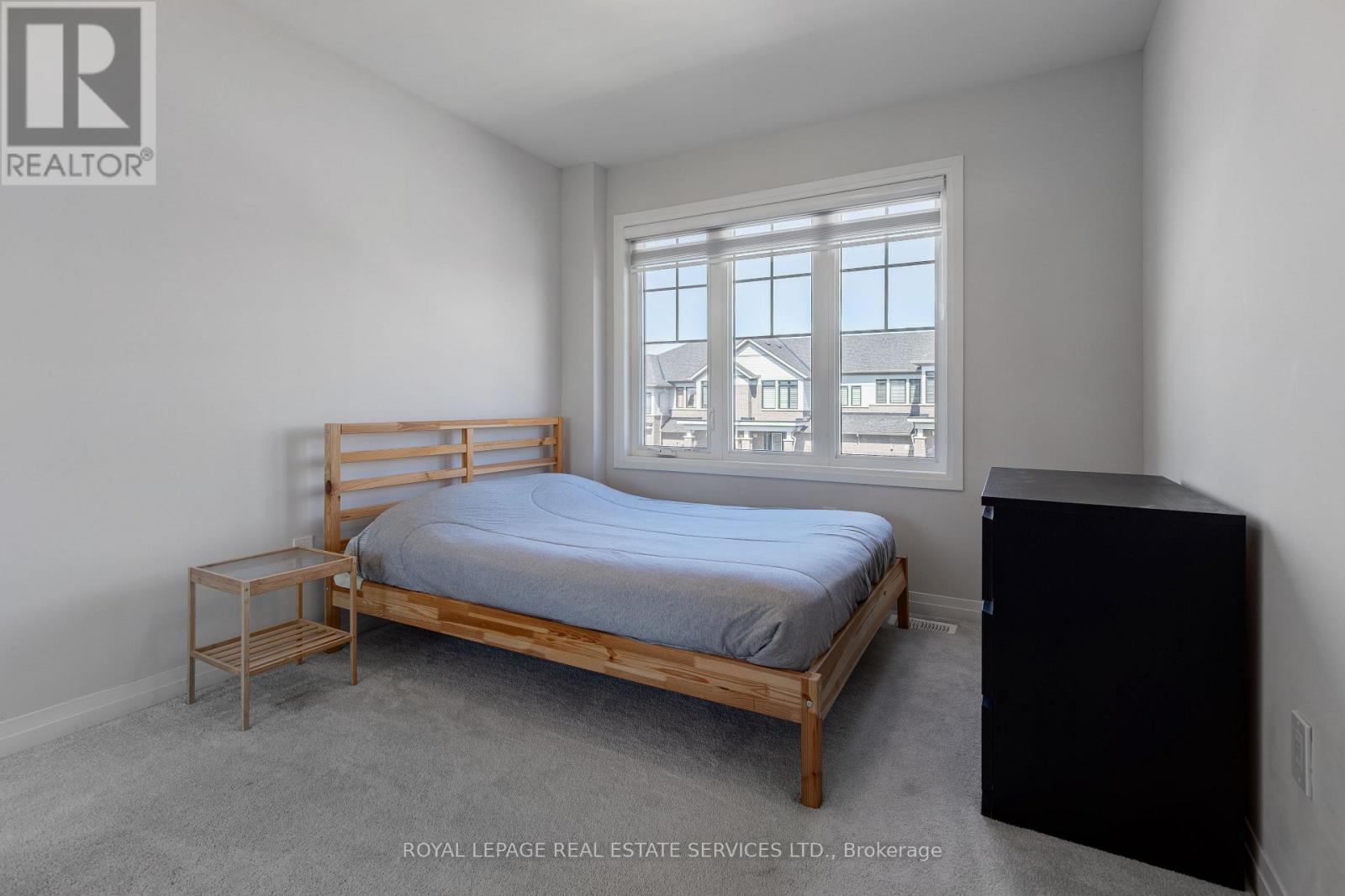 256 ROSEBURY WAY - 14