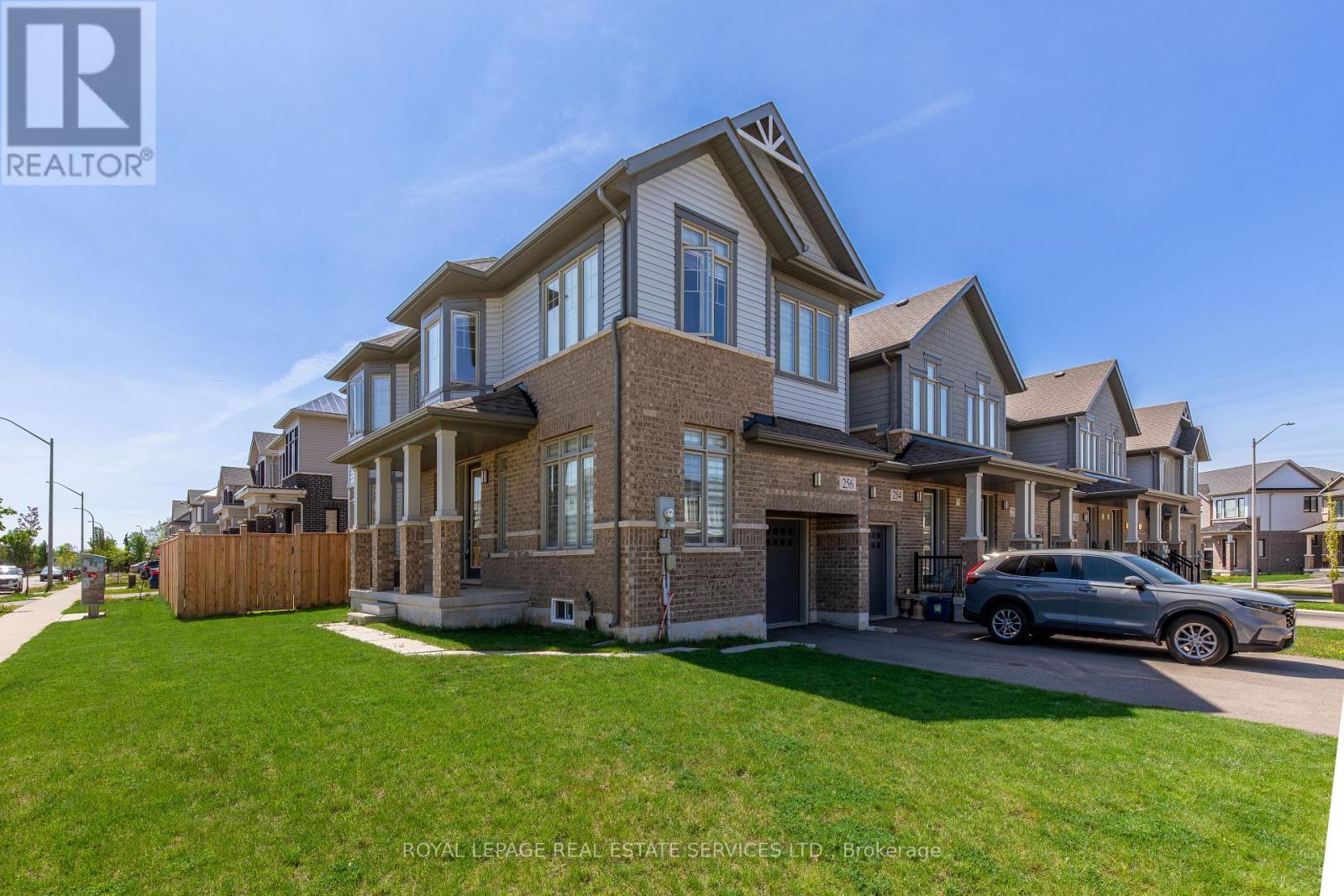 256 ROSEBURY WAY - 2