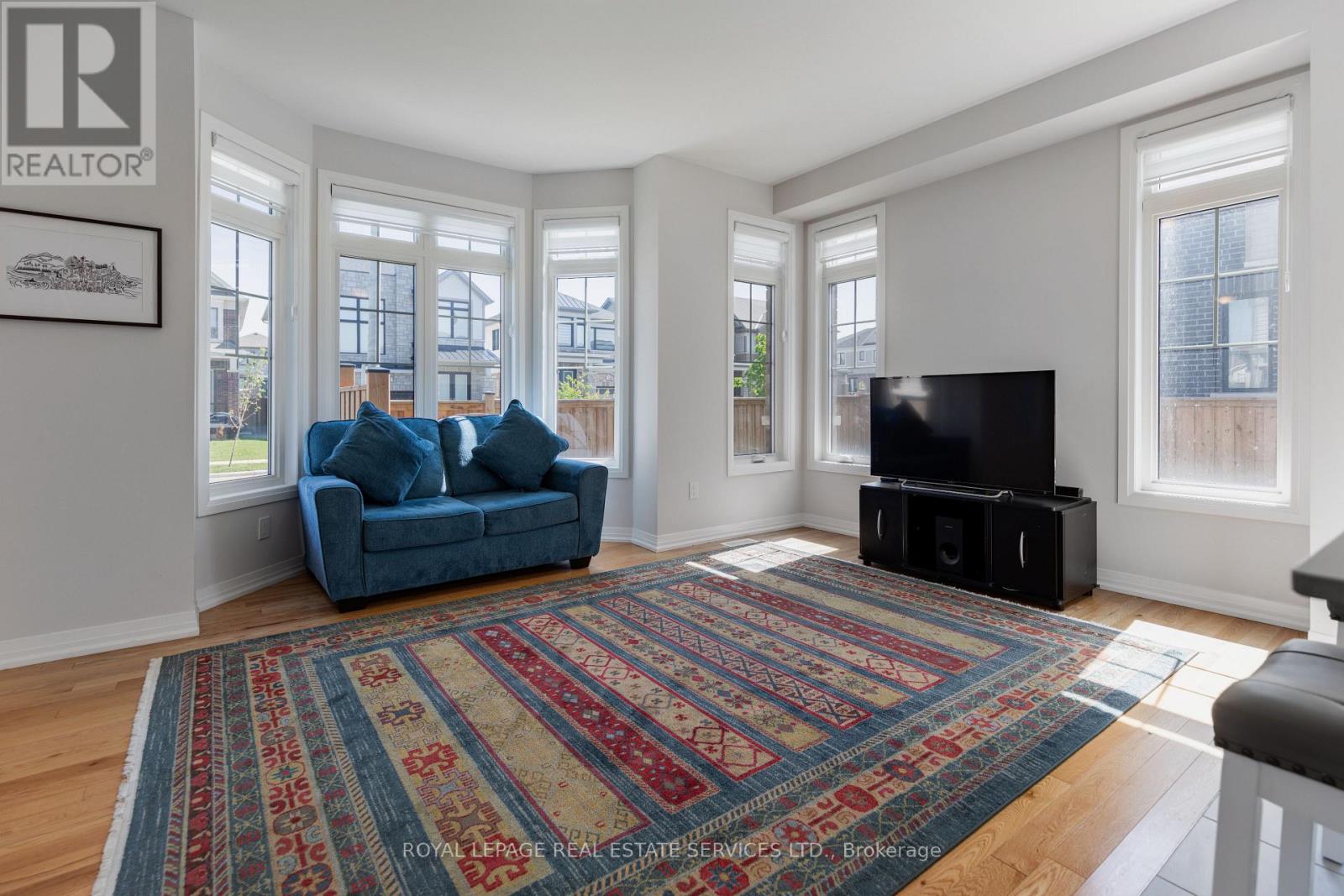 256 ROSEBURY WAY - 5