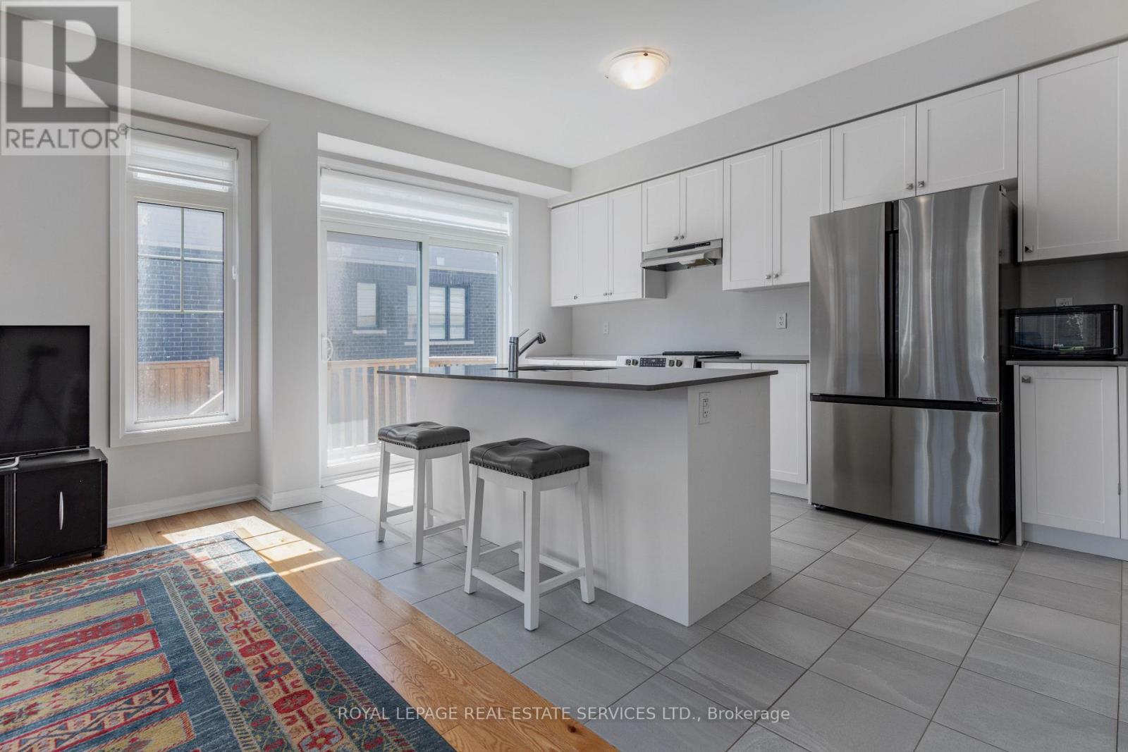 256 ROSEBURY WAY - 7