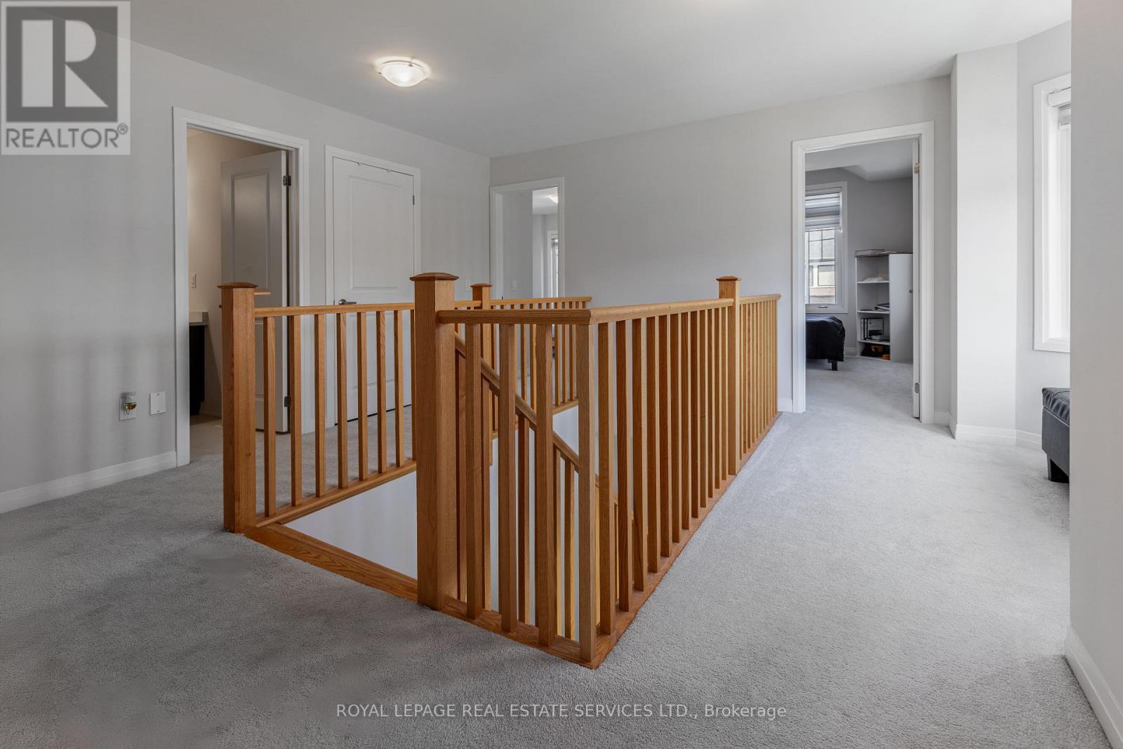 256 ROSEBURY WAY - 9