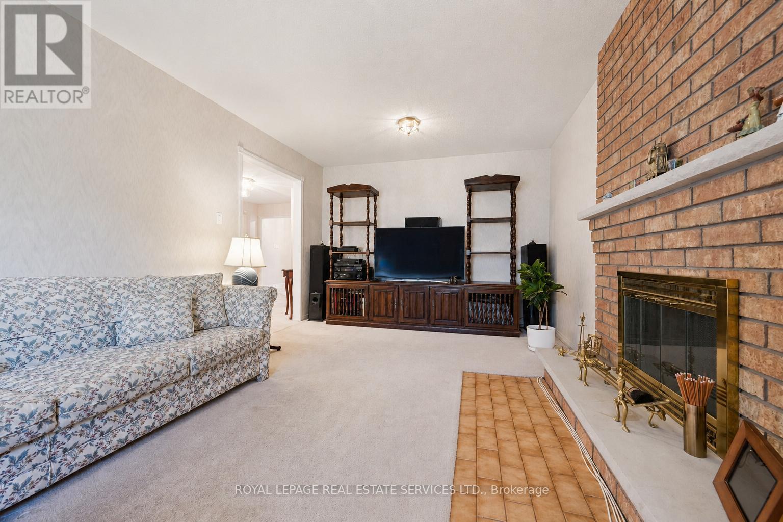 2067 PEN STREET - 22