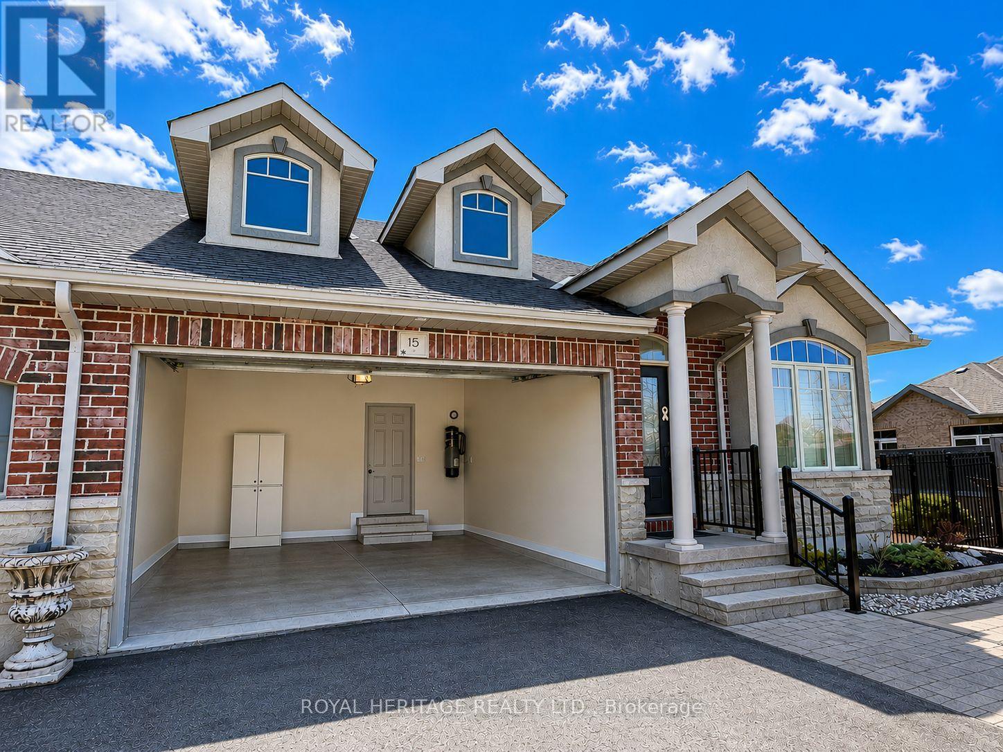 15 PRINCETON PLACE - 40