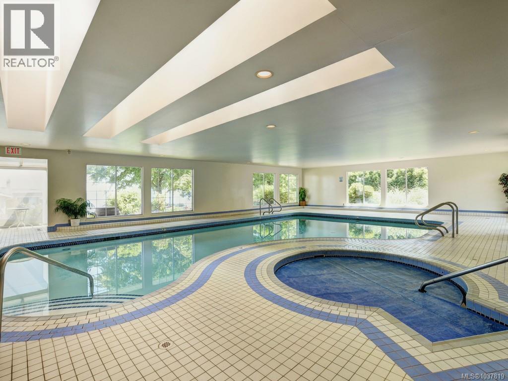 #409 5110 Cordova Bay Rd - 27