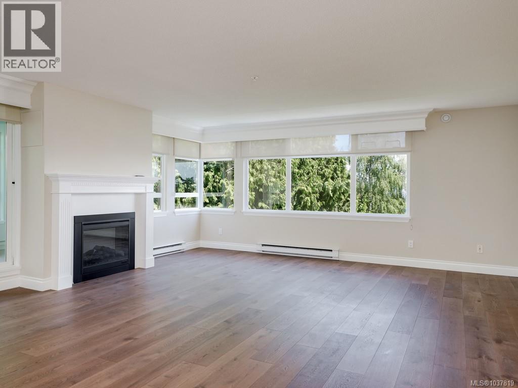 #409 5110 Cordova Bay Rd - 3