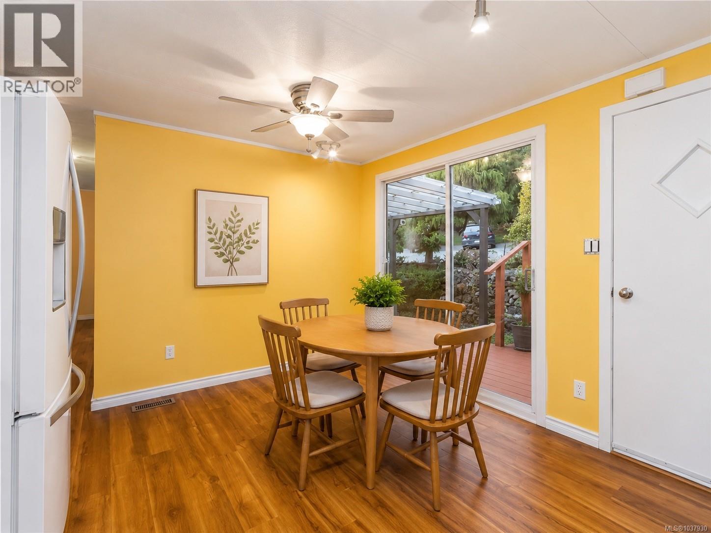 #4 5838 Blythwood Rd - 14