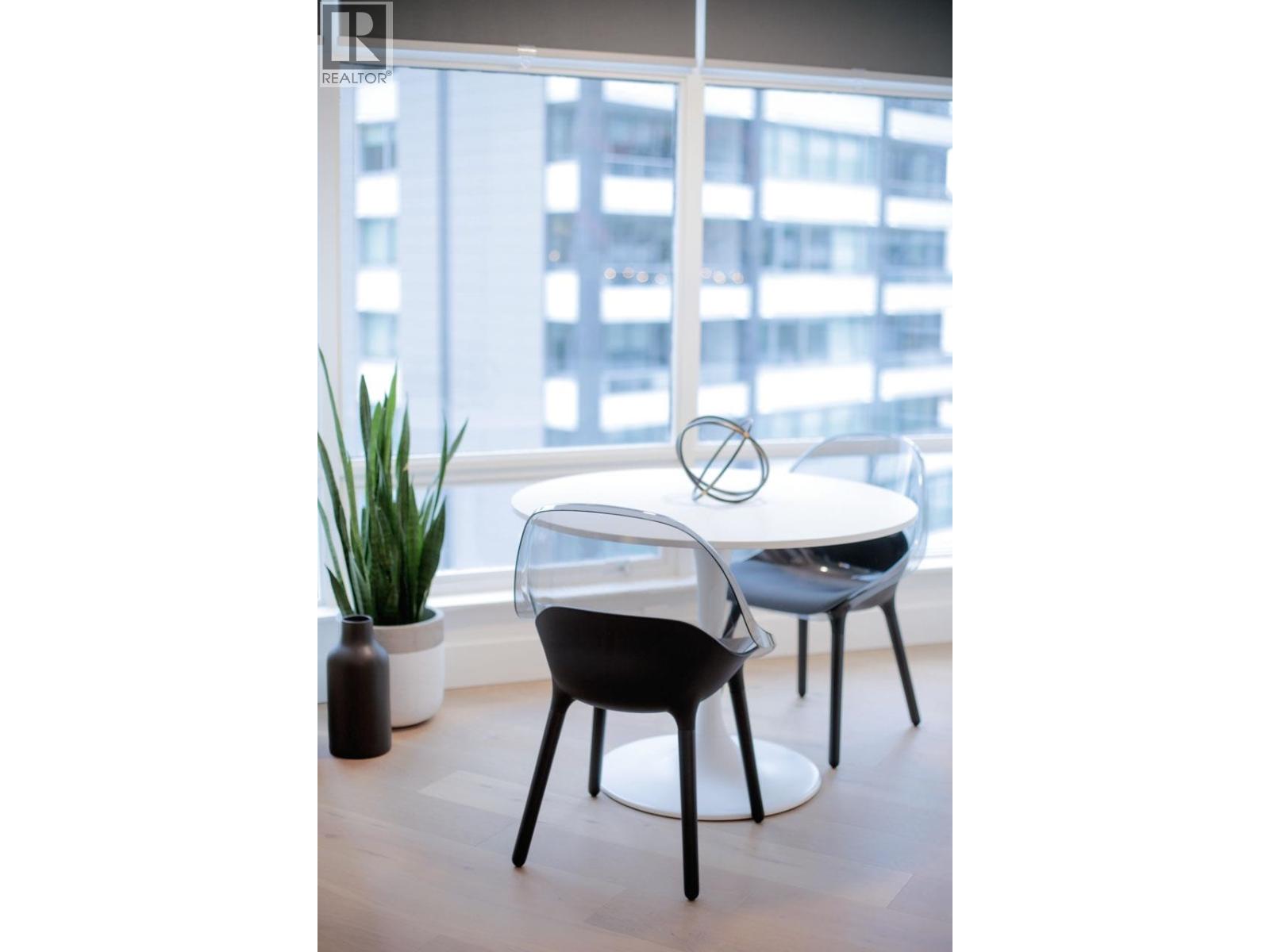703 1288 ALBERNI Street - photo 2