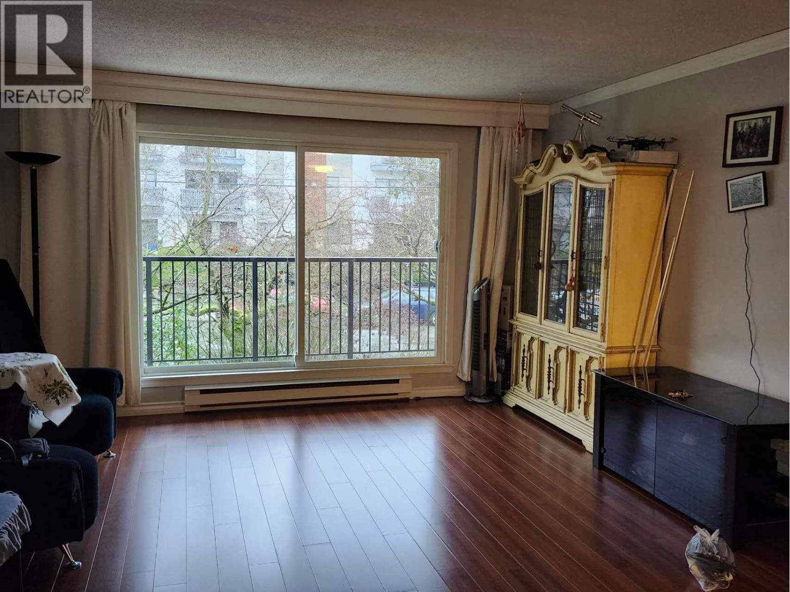 1050 HOWIE AVENUE, Coquitlam
