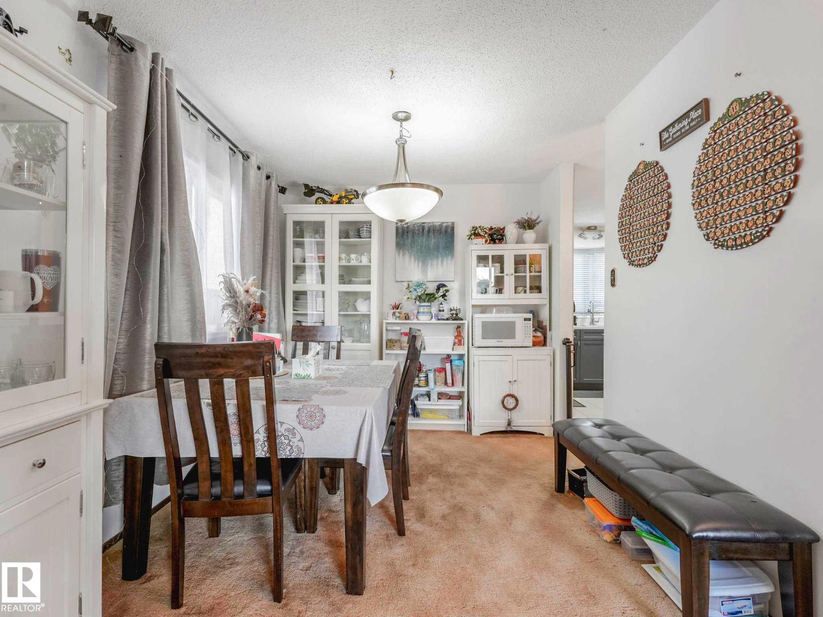 8715 41 AV NW - 13