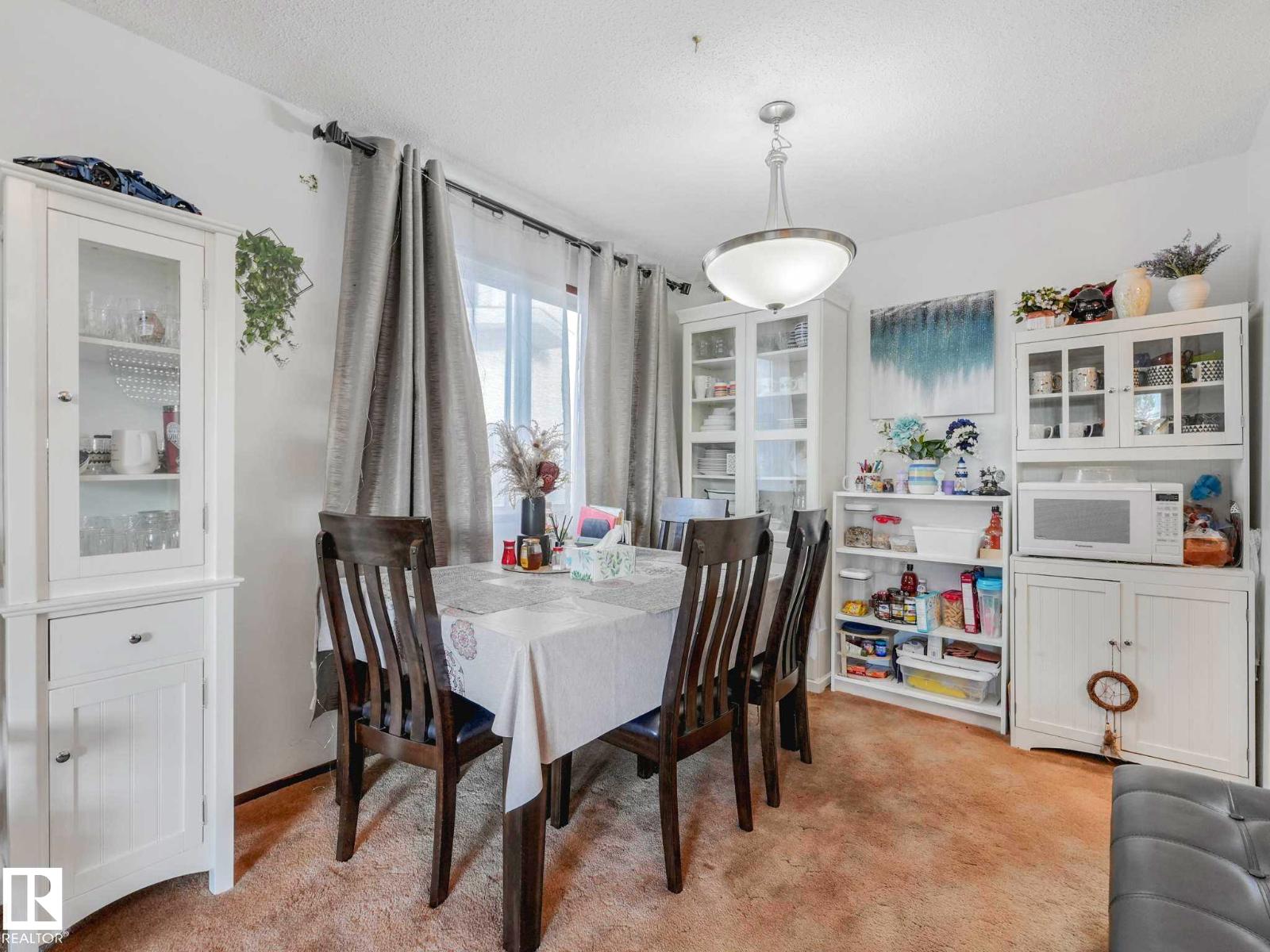 8715 41 AV NW - 12