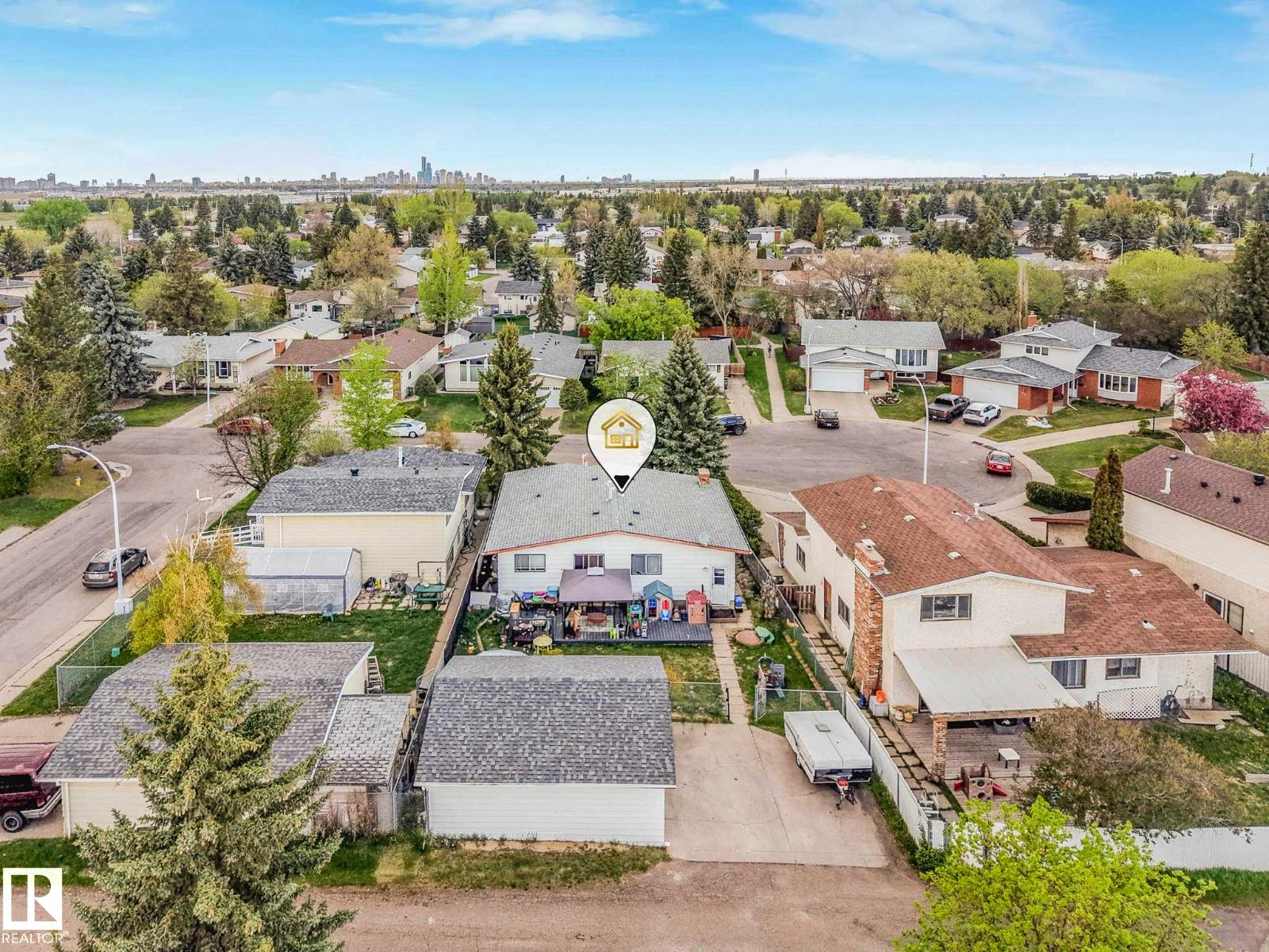 8715 41 AV NW - 71
