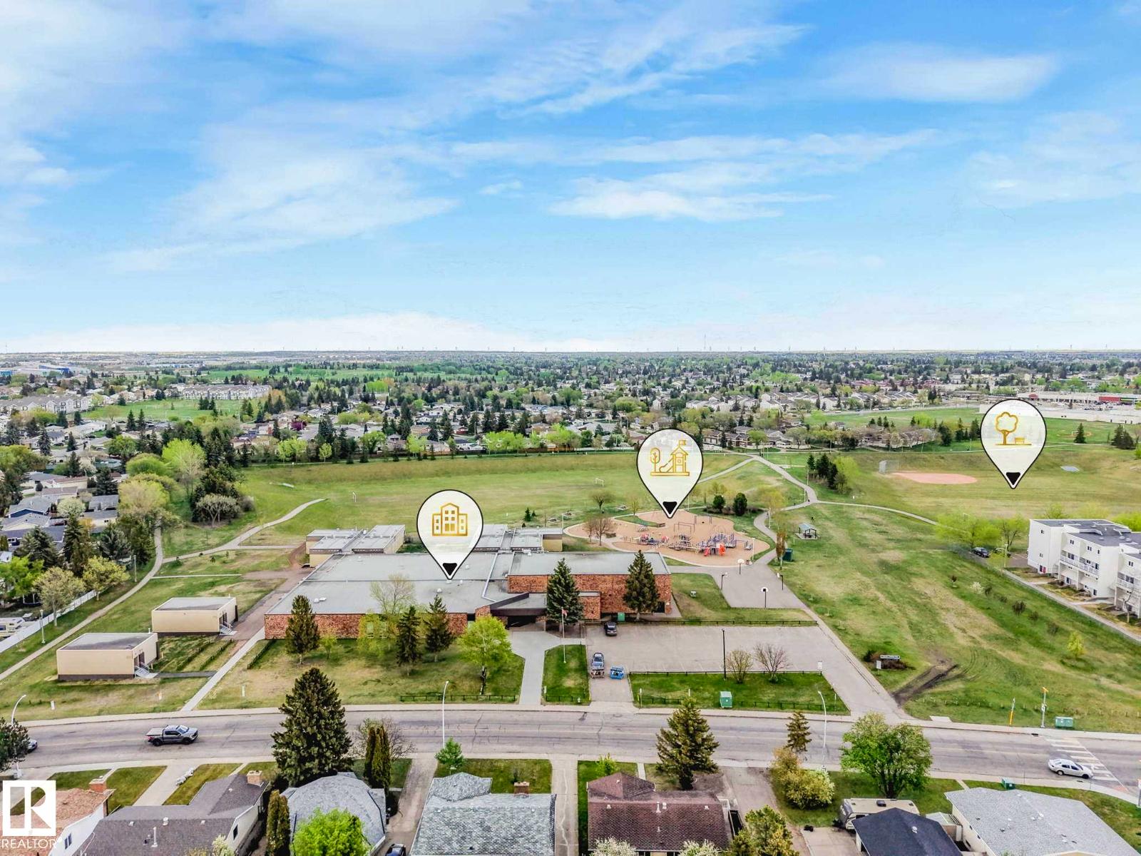 8715 41 AV NW - 67