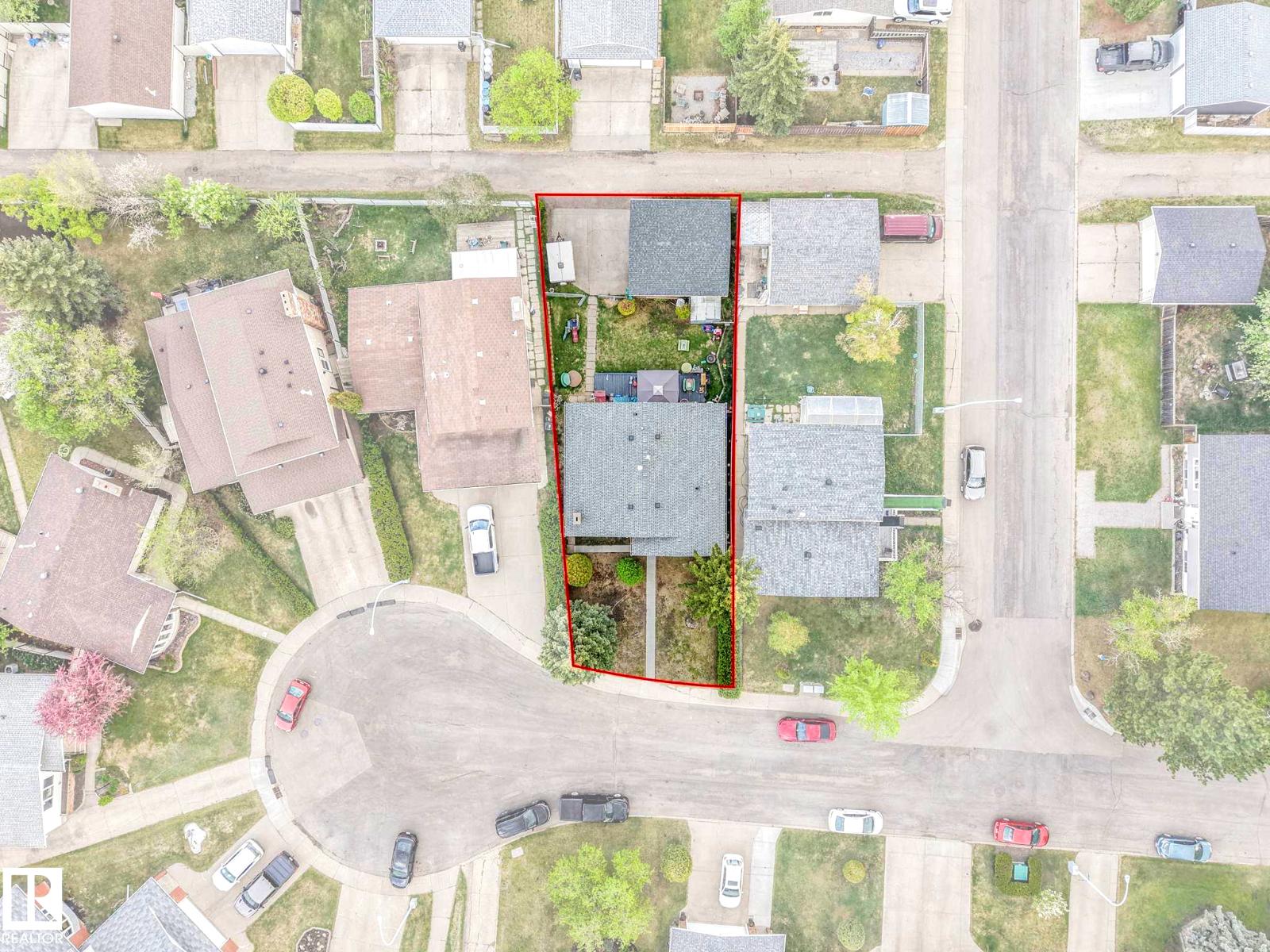8715 41 AV NW - 65