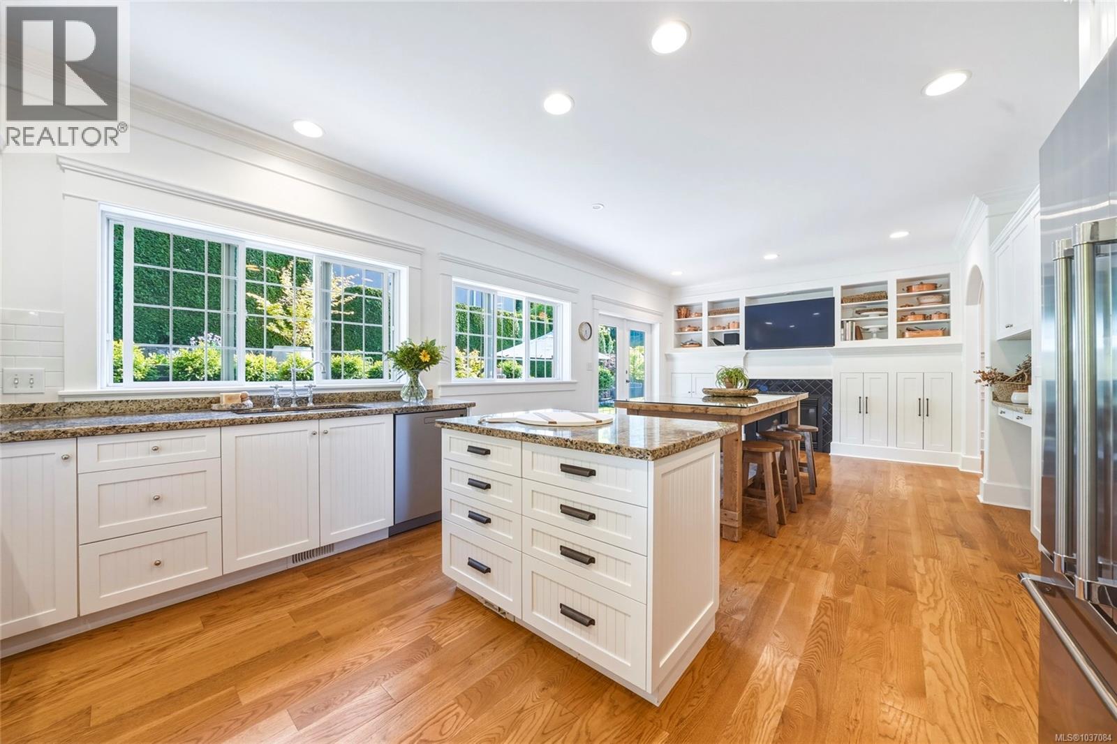1795 Broadmead Ave, Saanich