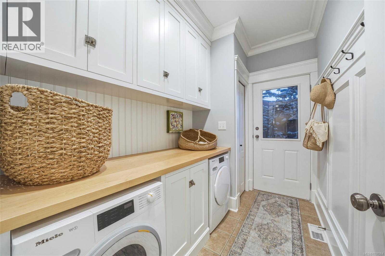 1795 Broadmead Ave, Saanich