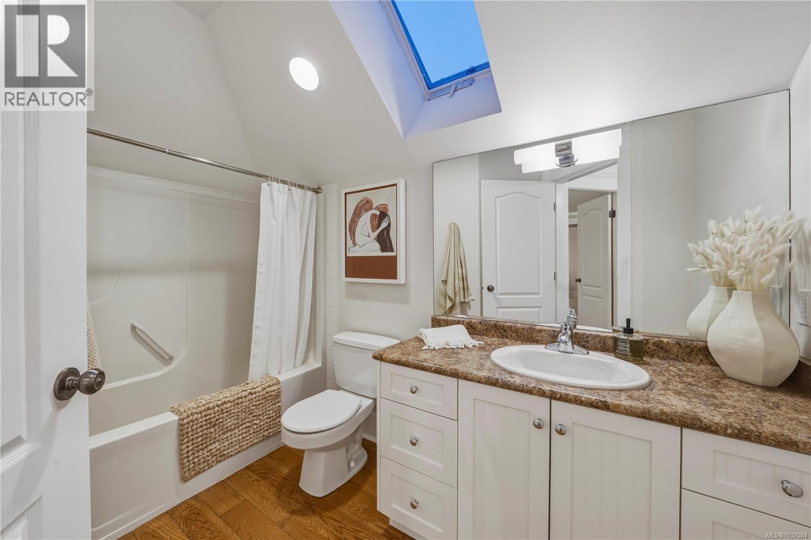 1795 Broadmead Ave, Saanich