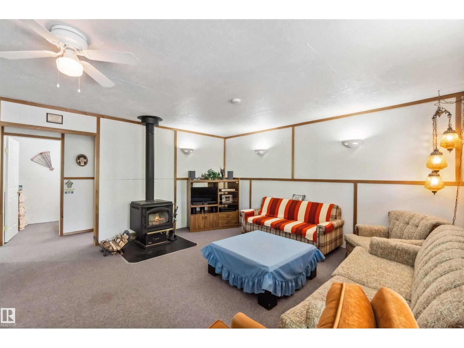 37 59316 Range Road 54 - 23