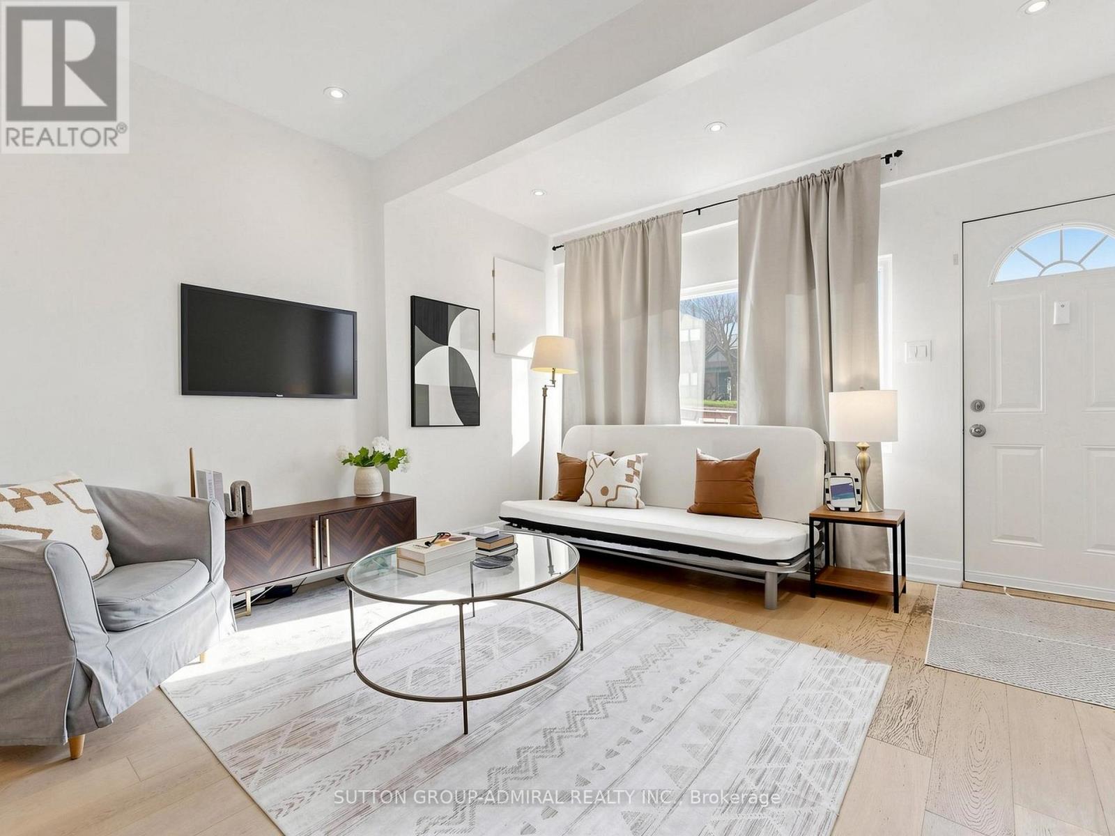 275 VICTORIA PARK AVENUE - Image 2