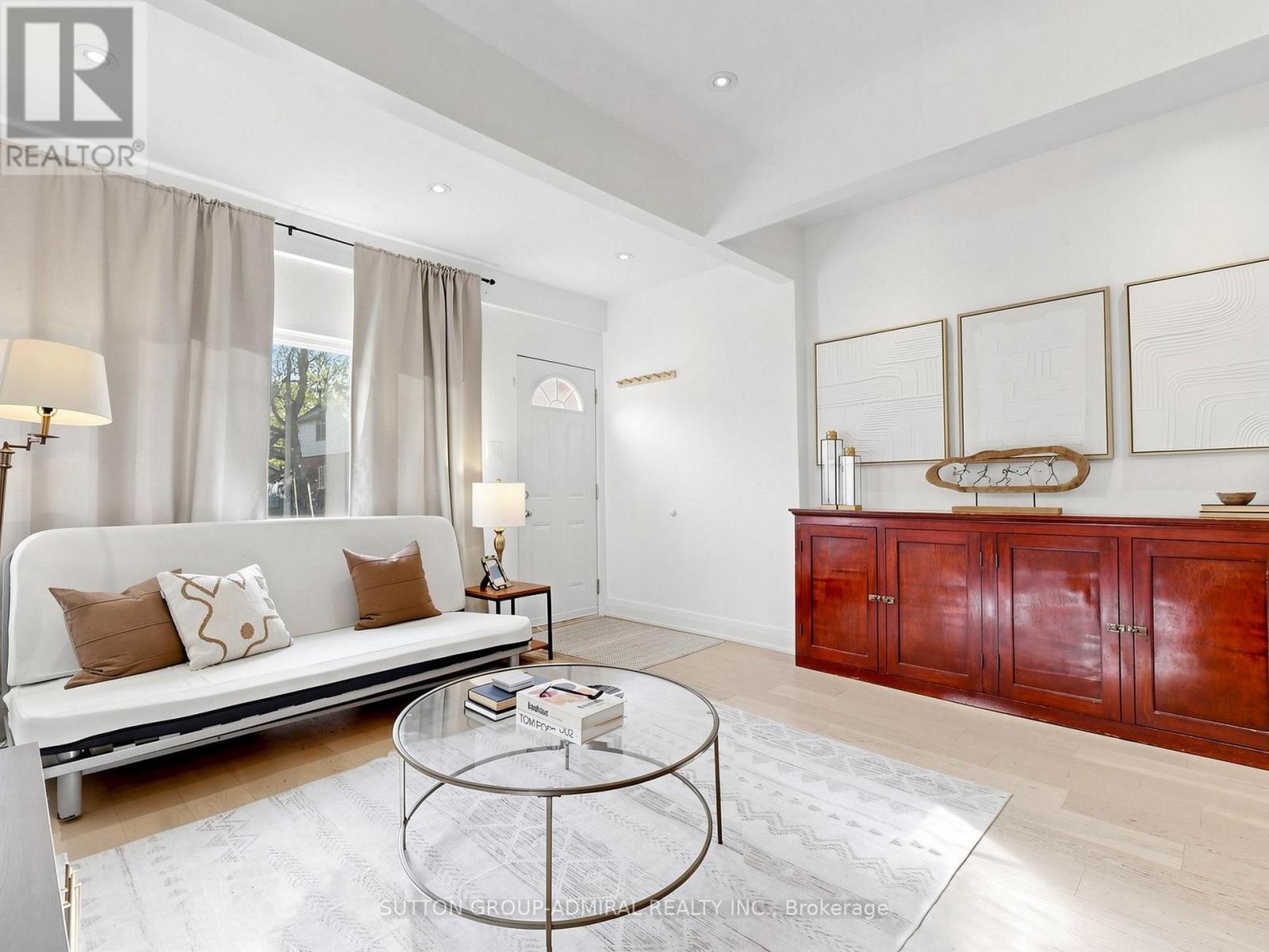 275 VICTORIA PARK AVENUE - 4