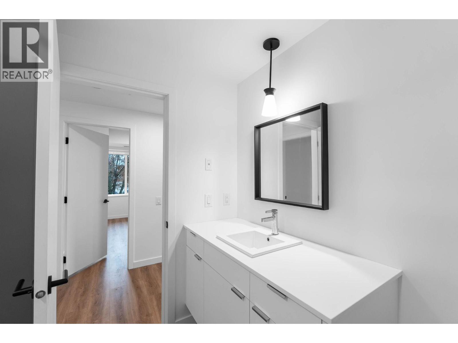#203 615 Rutland Road - 11
