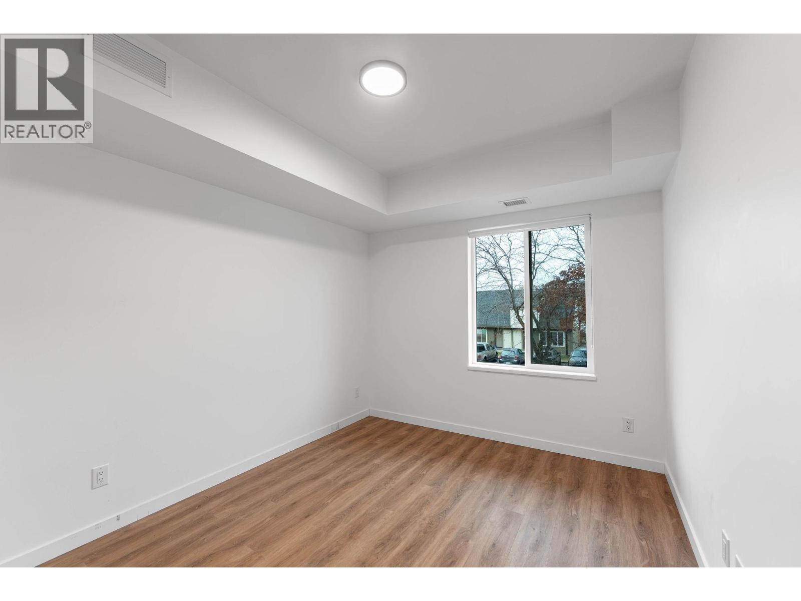#203 615 Rutland Road - 12
