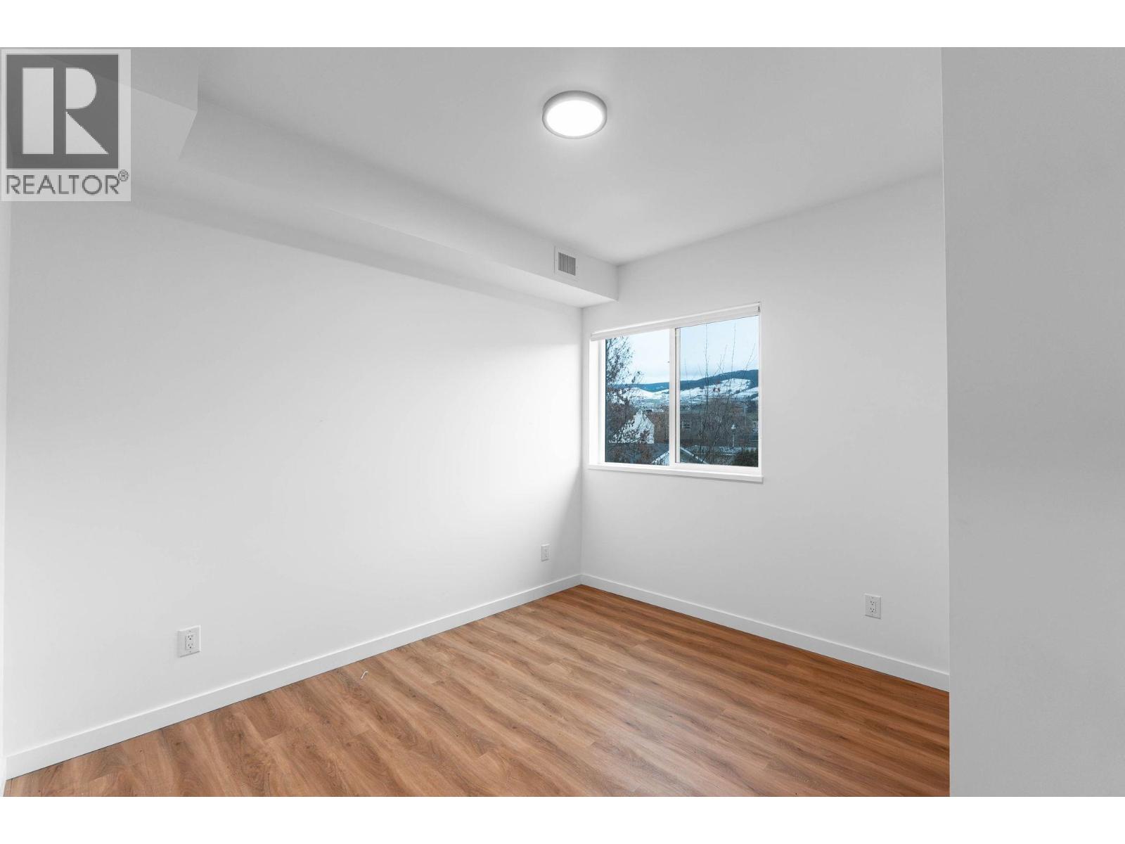 #203 615 Rutland Road - 19