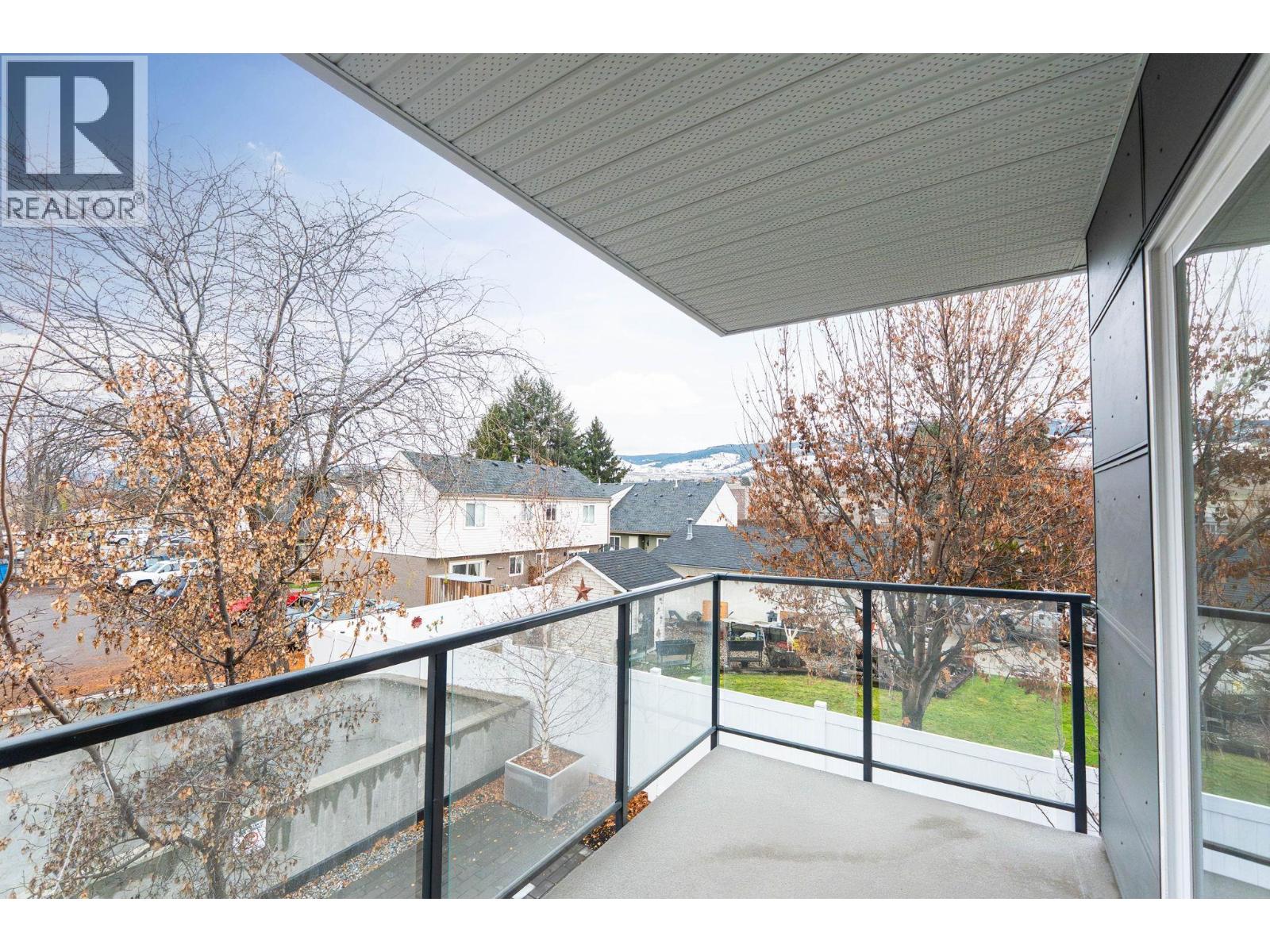 #203 615 Rutland Road - 20