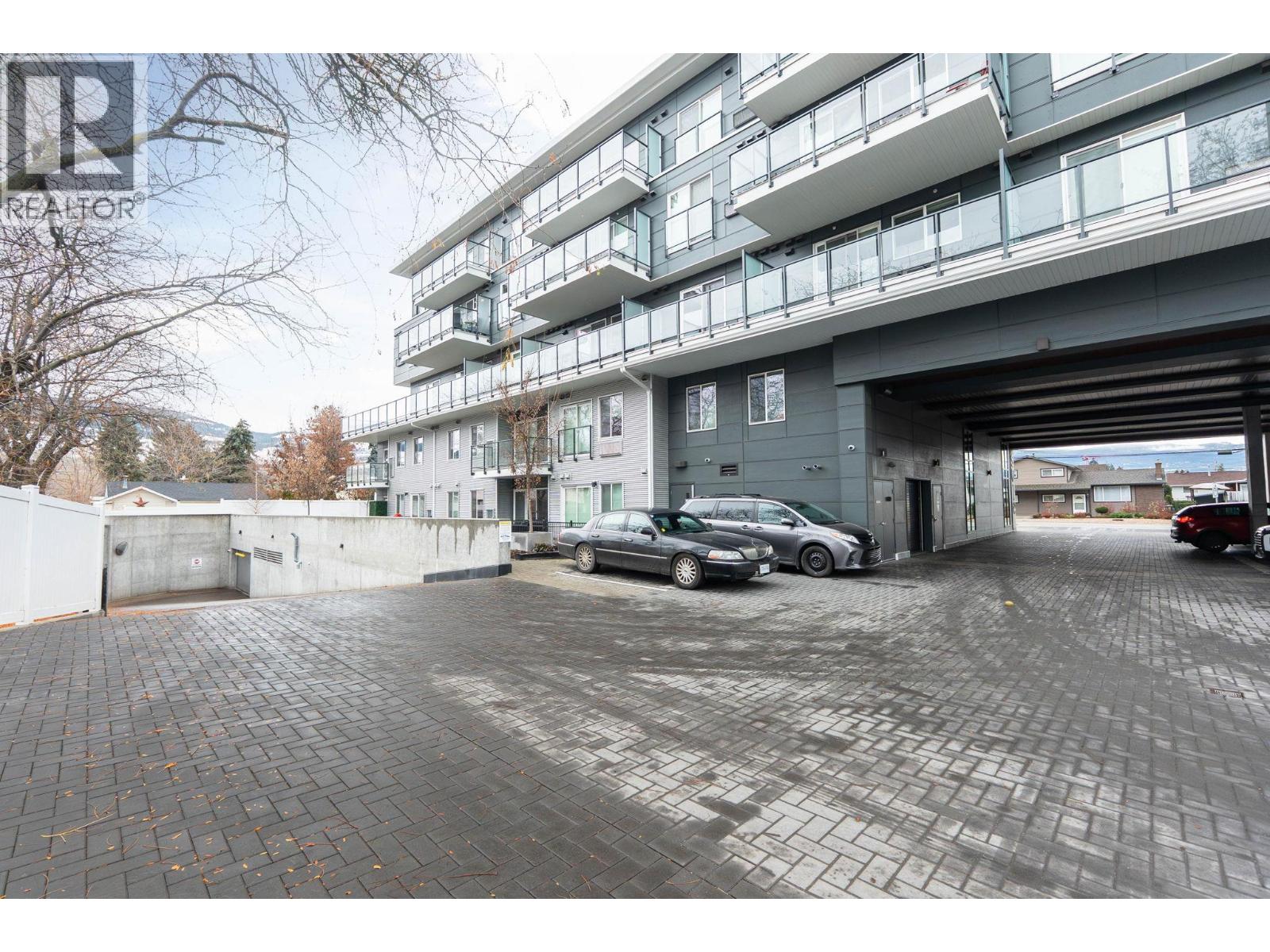 #203 615 Rutland Road - 30