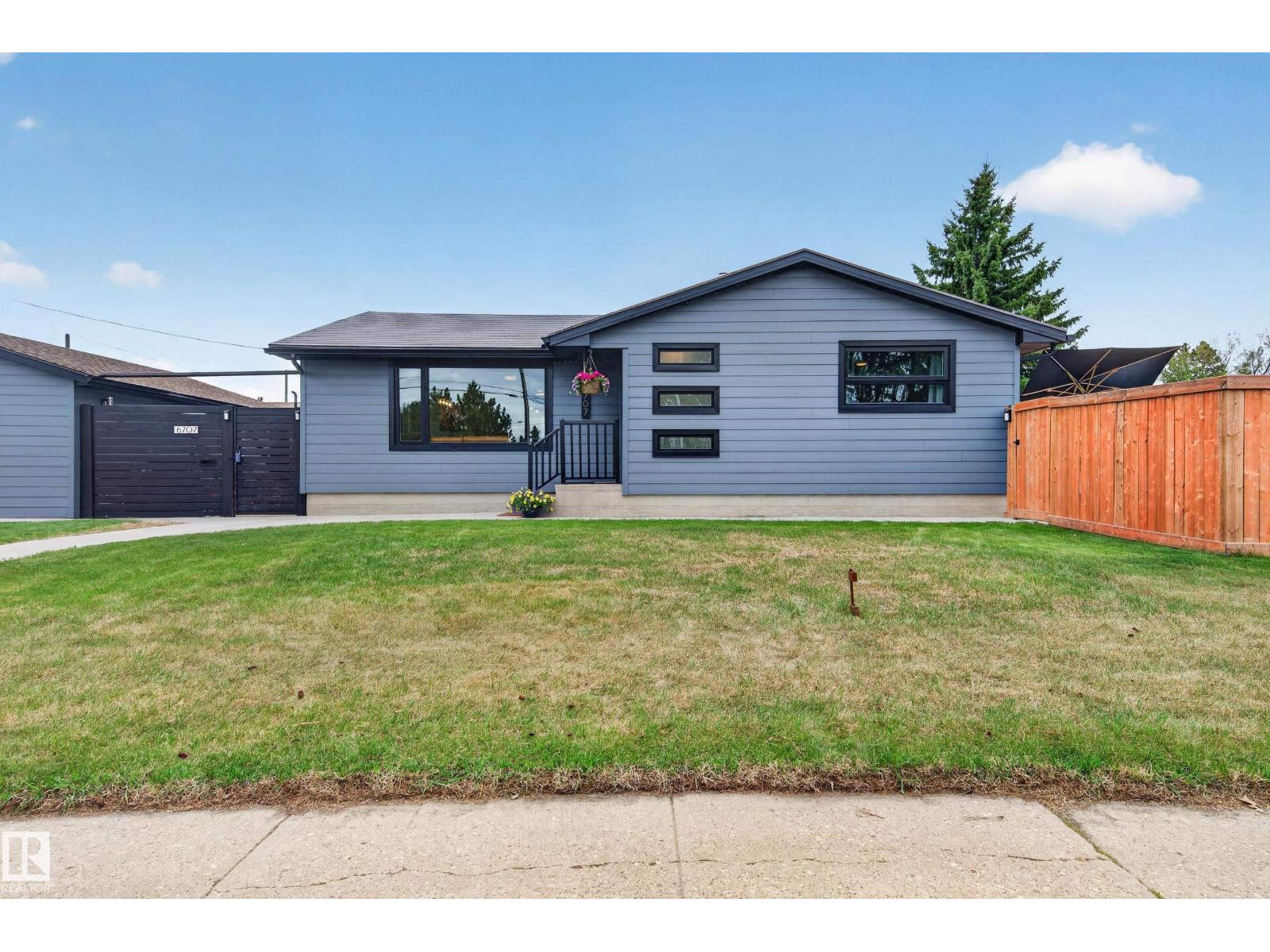 6707 92B AV NW - 1