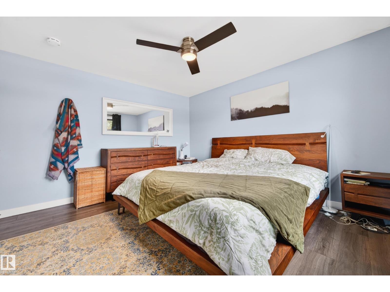 6707 92B AV NW - 29
